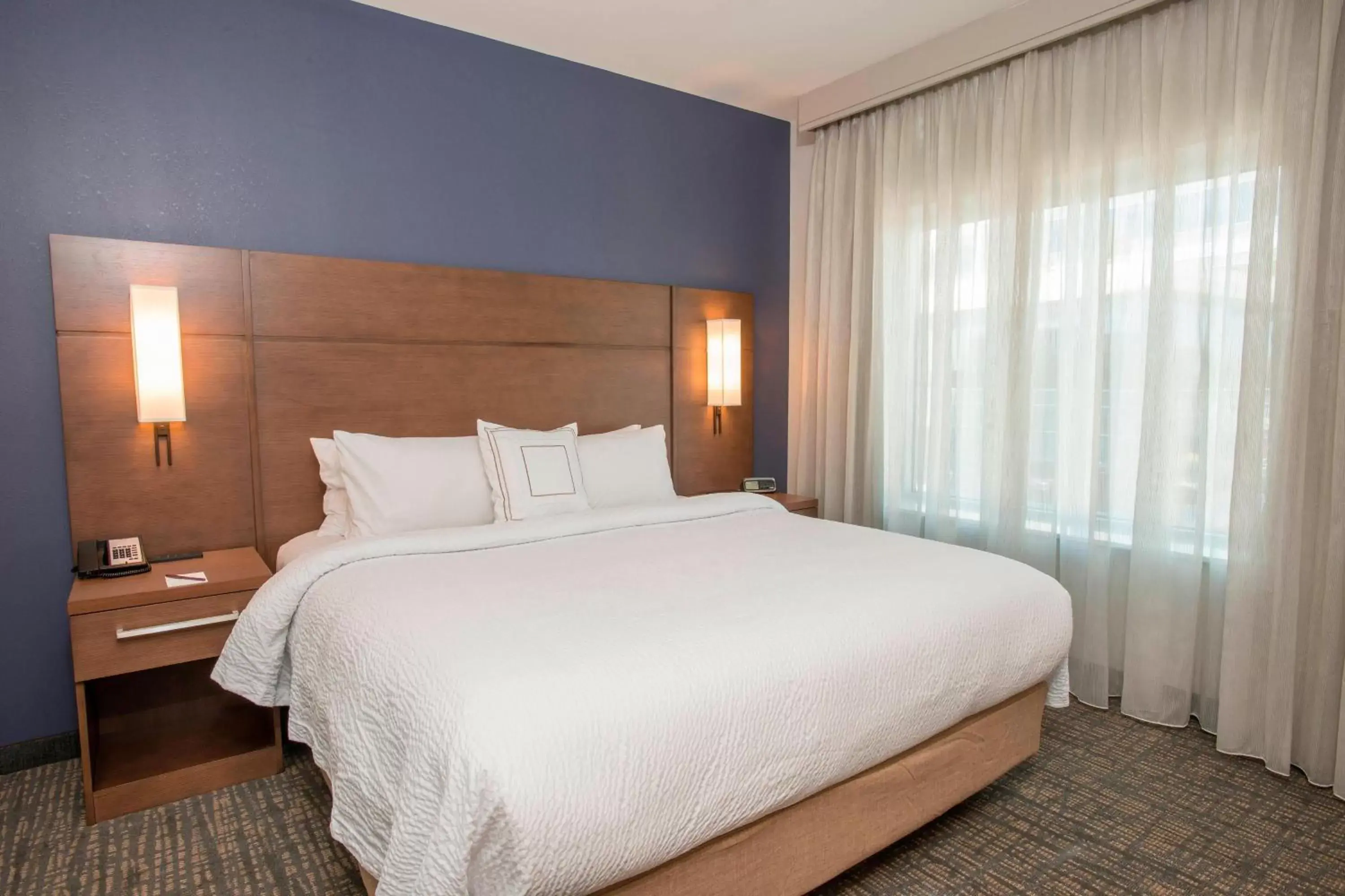 Bedroom, Bed in Residence Inn by Marriott Cincinnati Midtown/Rookwood