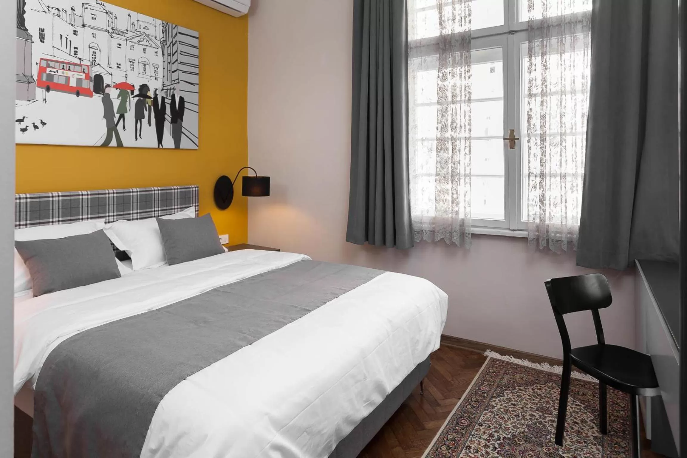 Bed in Hotel London B&B