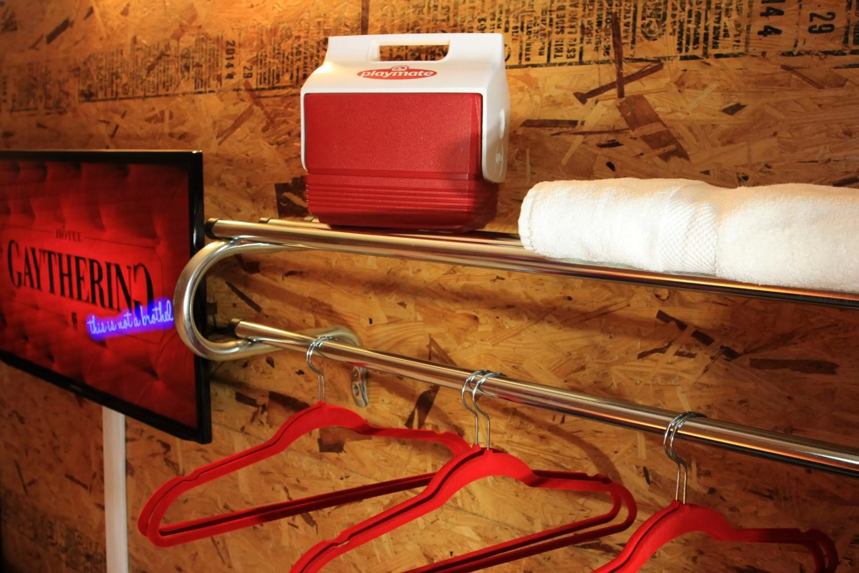 TV and multimedia in Hotel Gaythering - Gay Hotel - All Adults Welcome