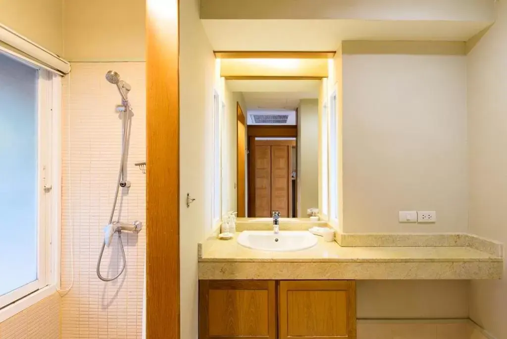 Bathroom in Veranda Lodge