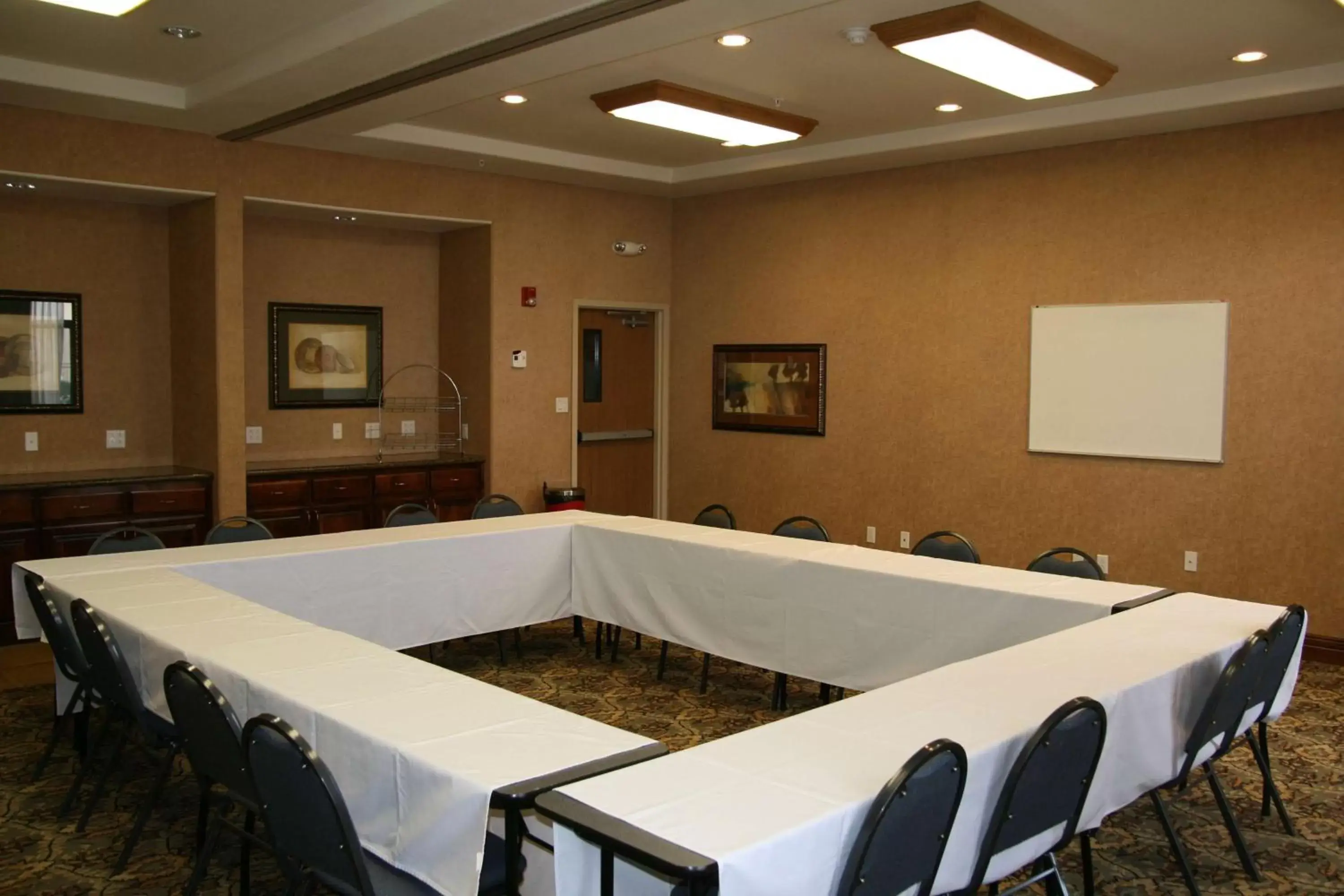 Meeting/conference room, Business Area/Conference Room in Hampton Inn & Suites Gallup