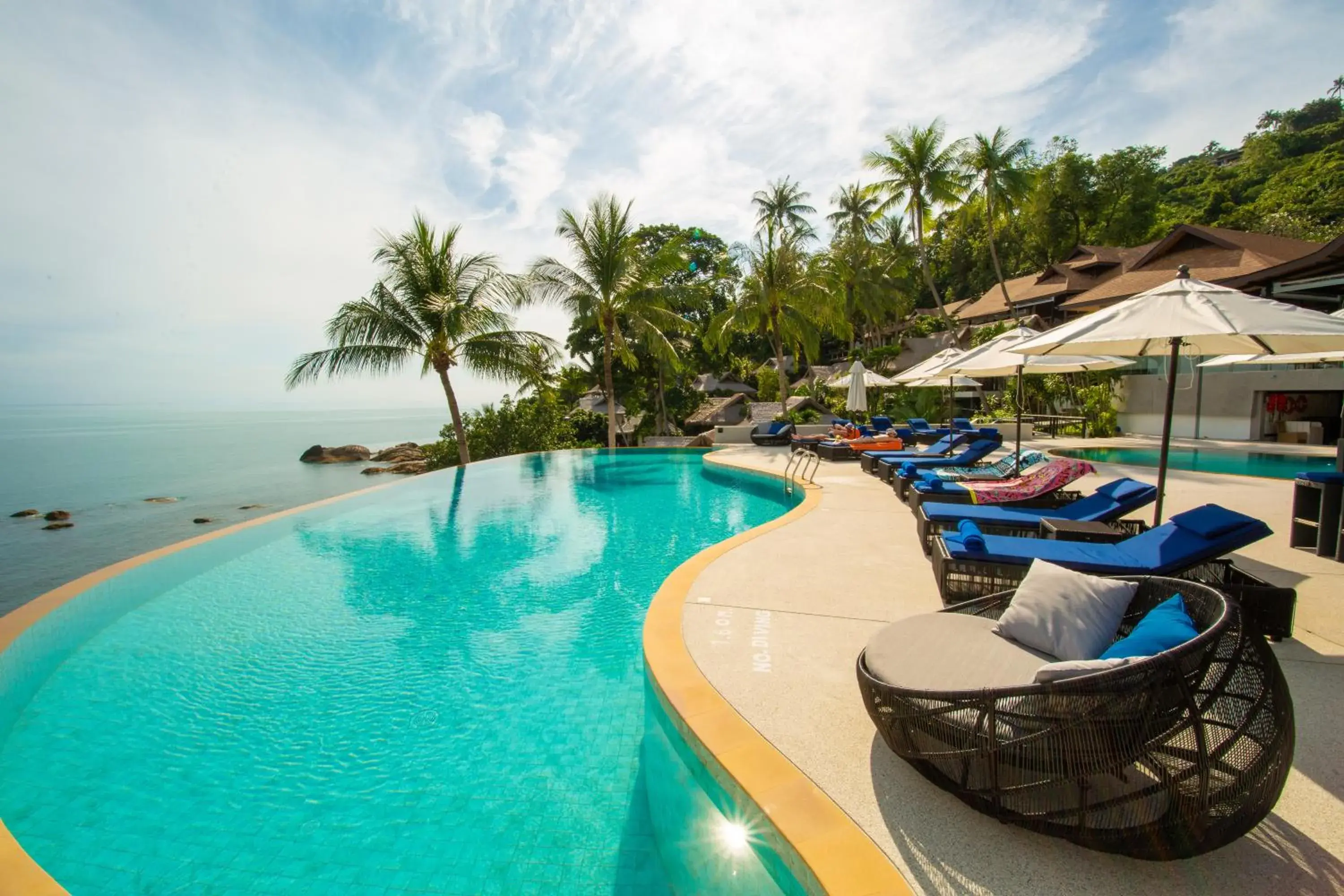 Bird's eye view, Swimming Pool in Coral Cliff Beach Resort Samui - SHA Plus