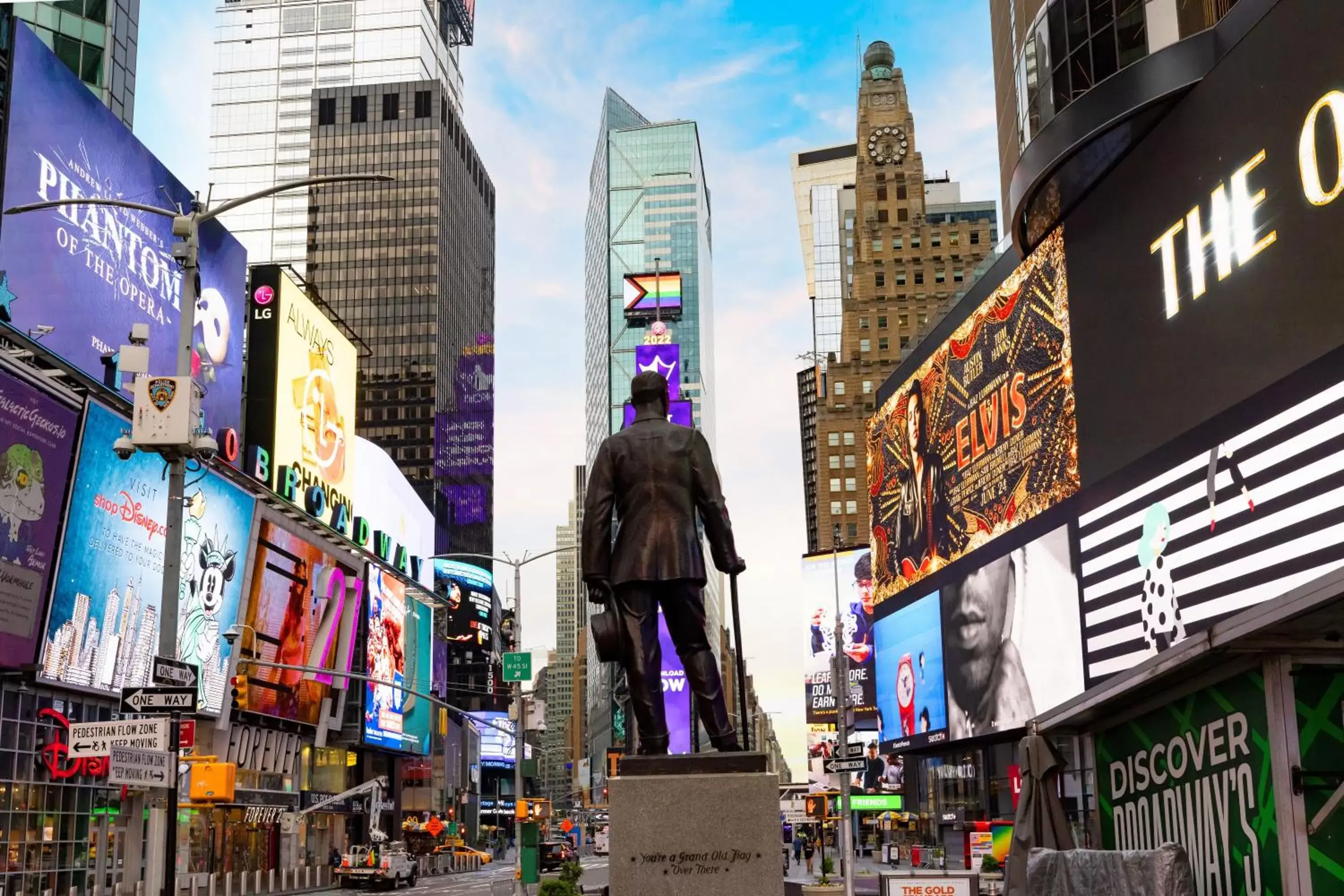 On-site shops in Millennium Hotel Broadway Times Square