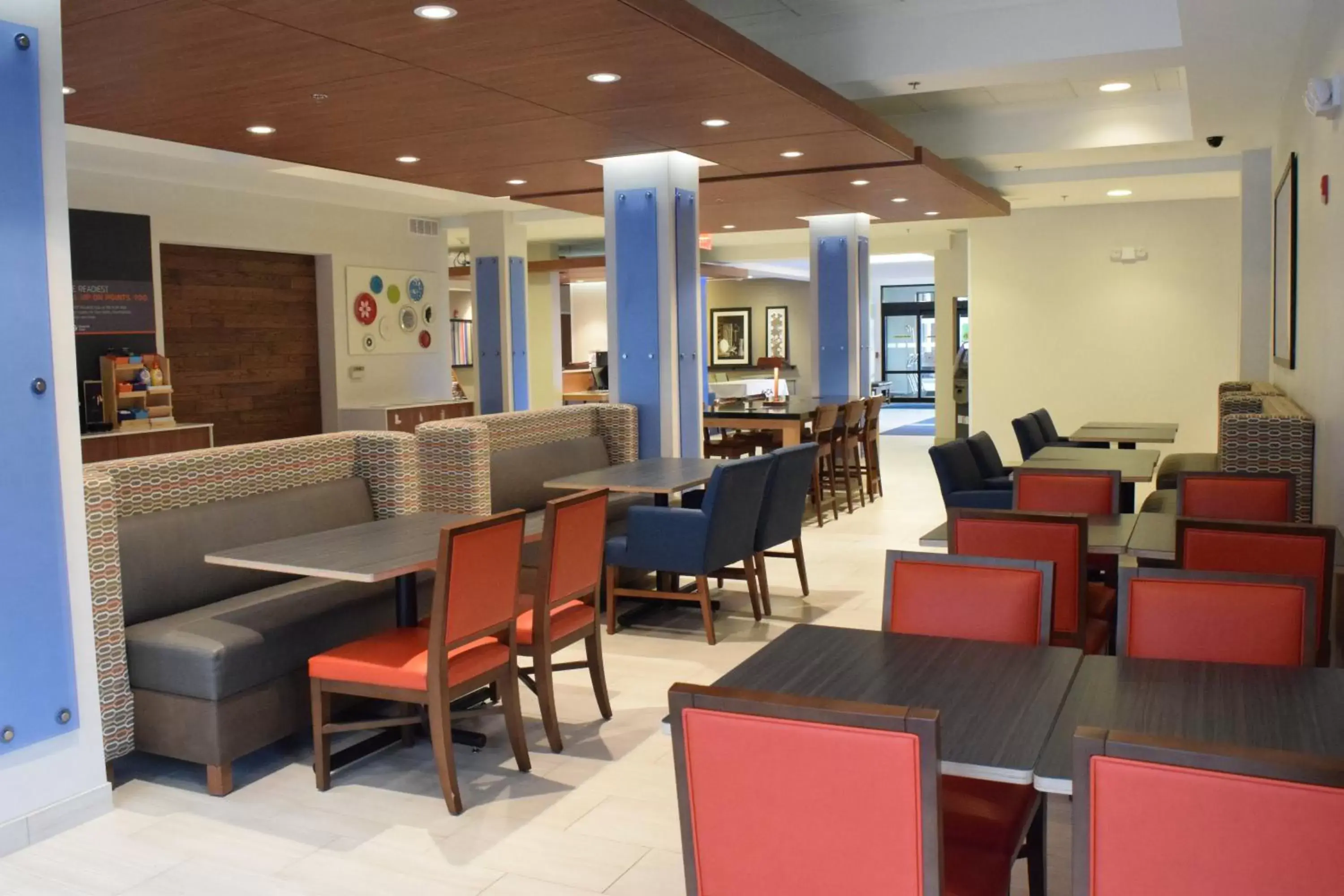Breakfast, Restaurant/Places to Eat in Holiday Inn Express Hotel & Suites Rochester Webster, an IHG Hotel