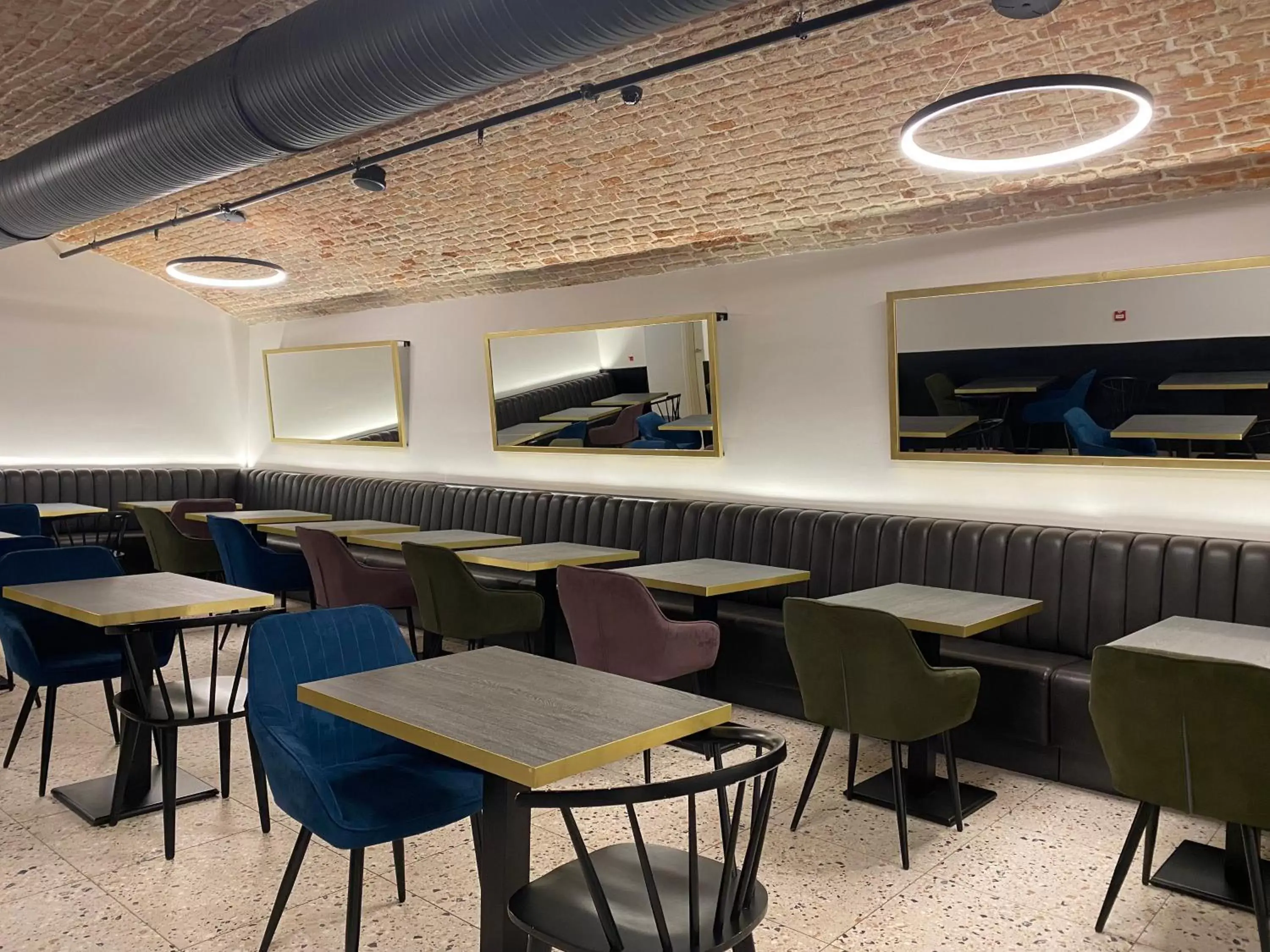 Breakfast in The Gold Bank Breakfast in The Gold Bank