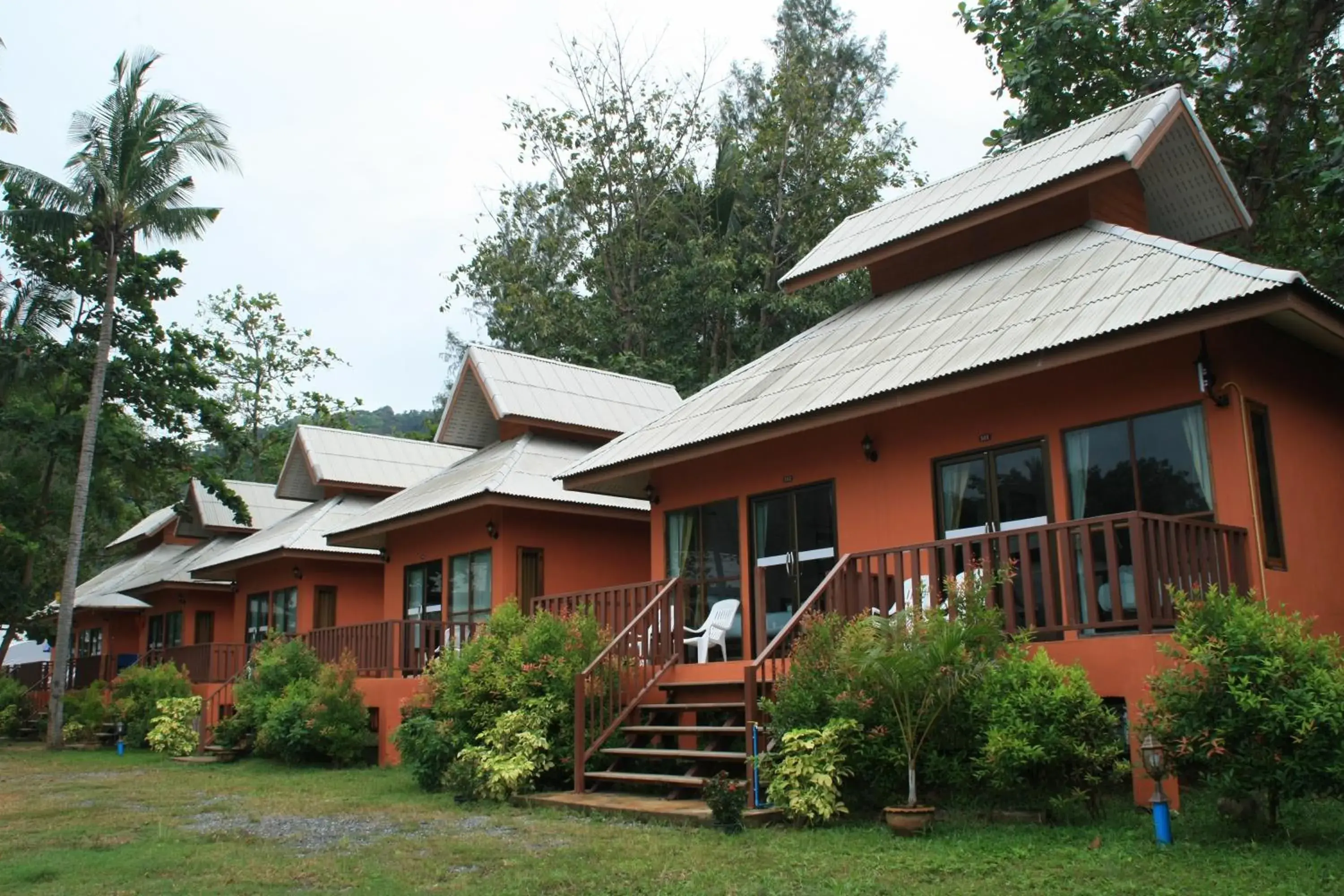 Property Building in Lanta Cottage