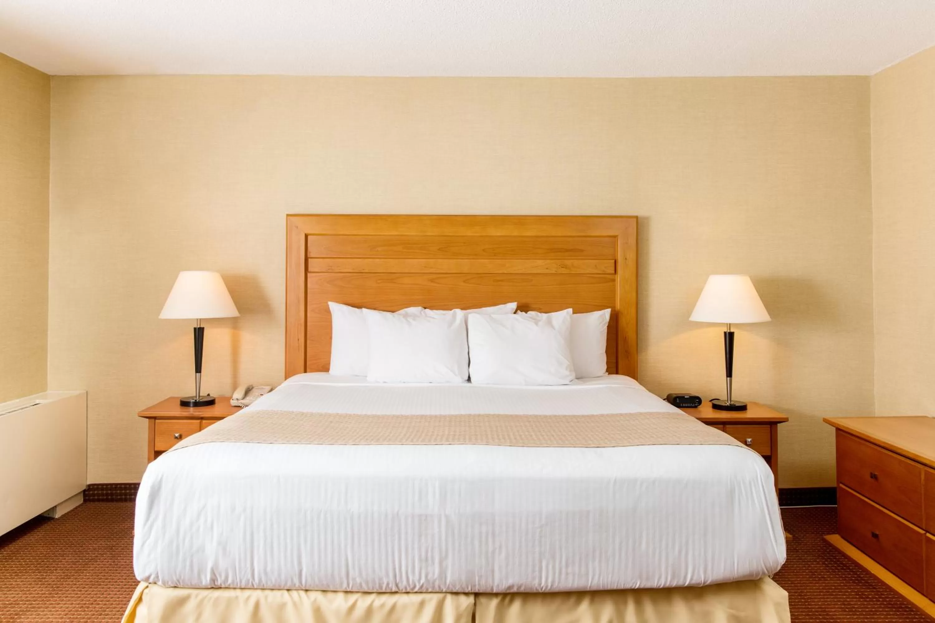 Bed in Days Inn by Wyndham Edmonton Downtown