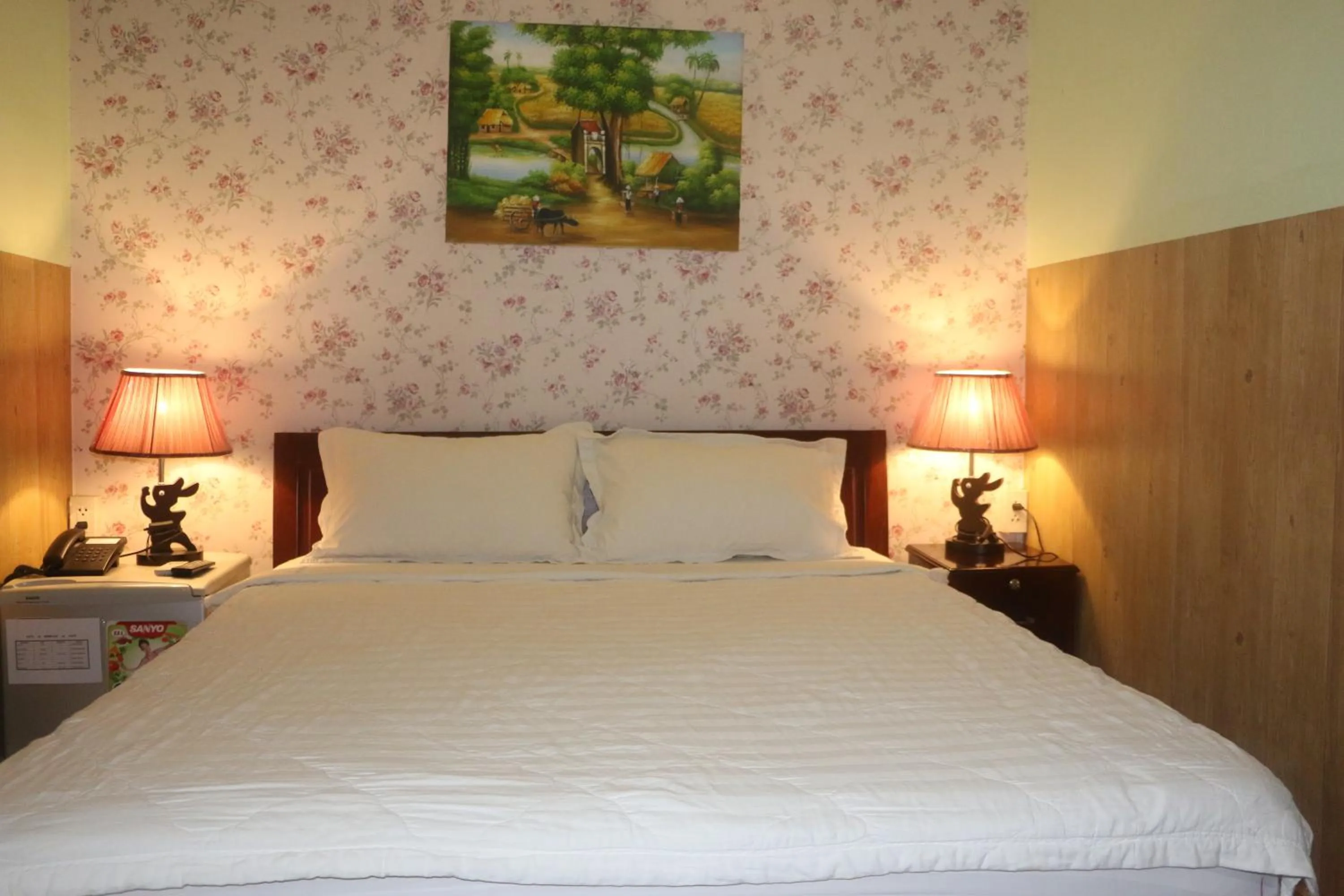 Photo of the whole room, Bed in Kim Long Hotel