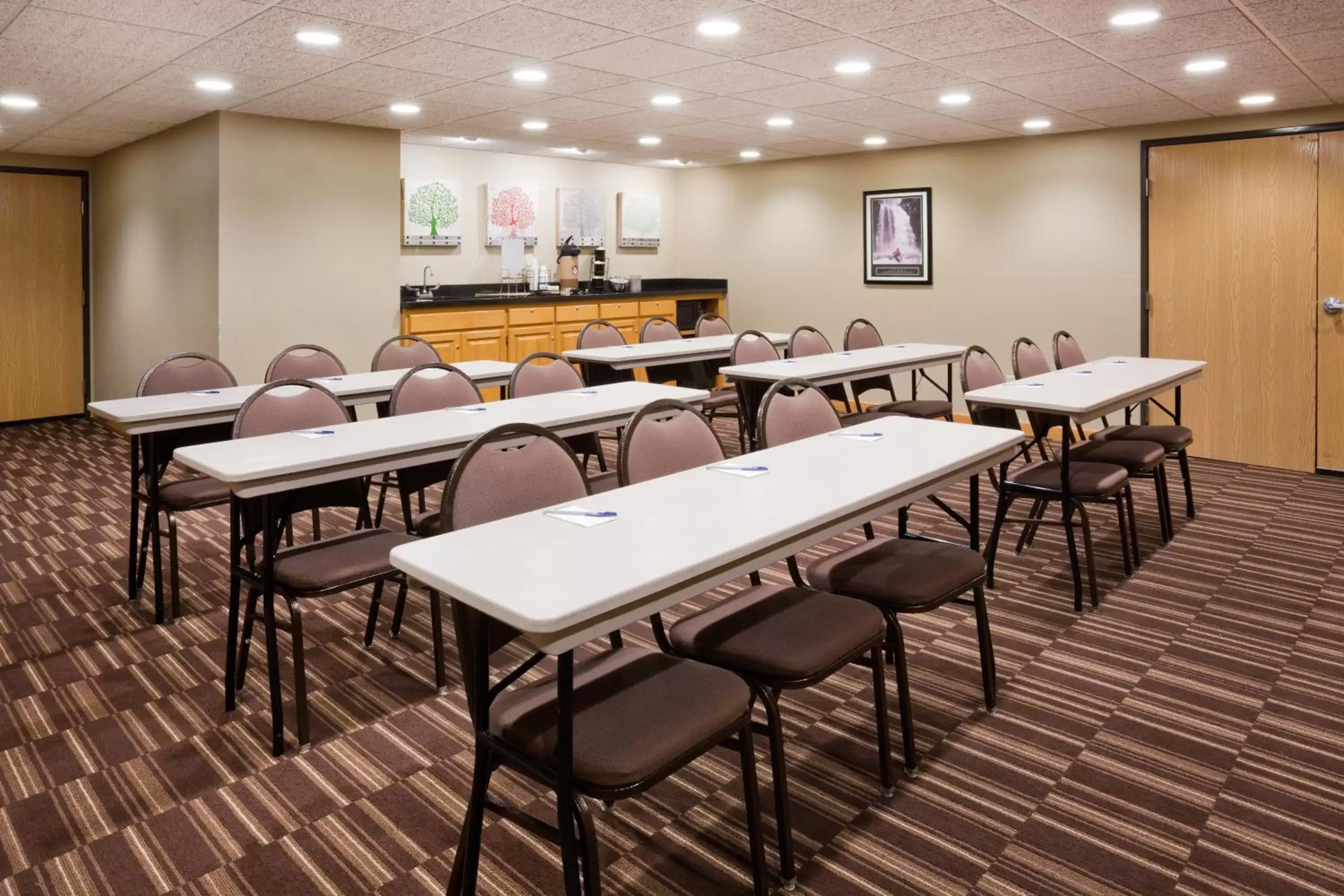 Meeting/conference room in AmericInn by Wyndham Sartell