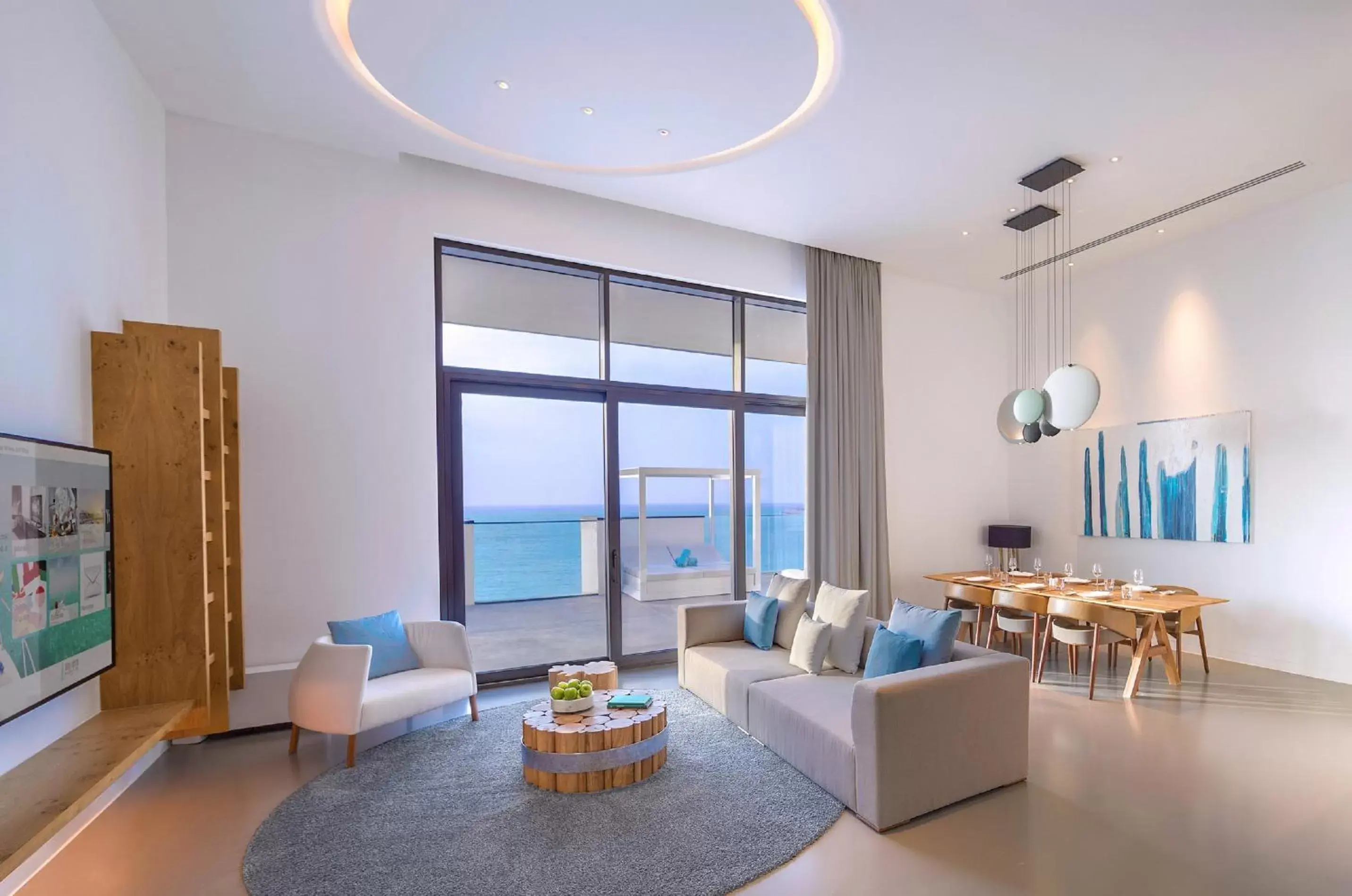 TV and multimedia in Nikki Beach Resort & Spa Dubai