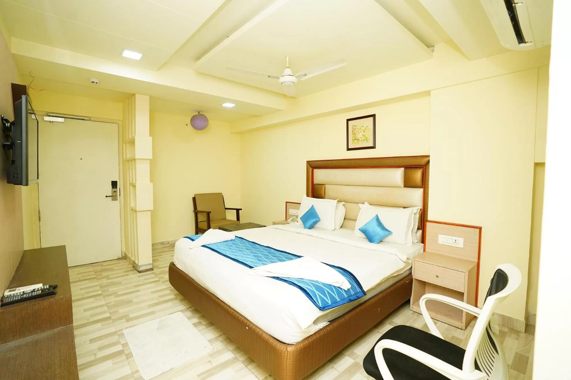 Photo of the whole room, Bed in Hotel SK Riverfront