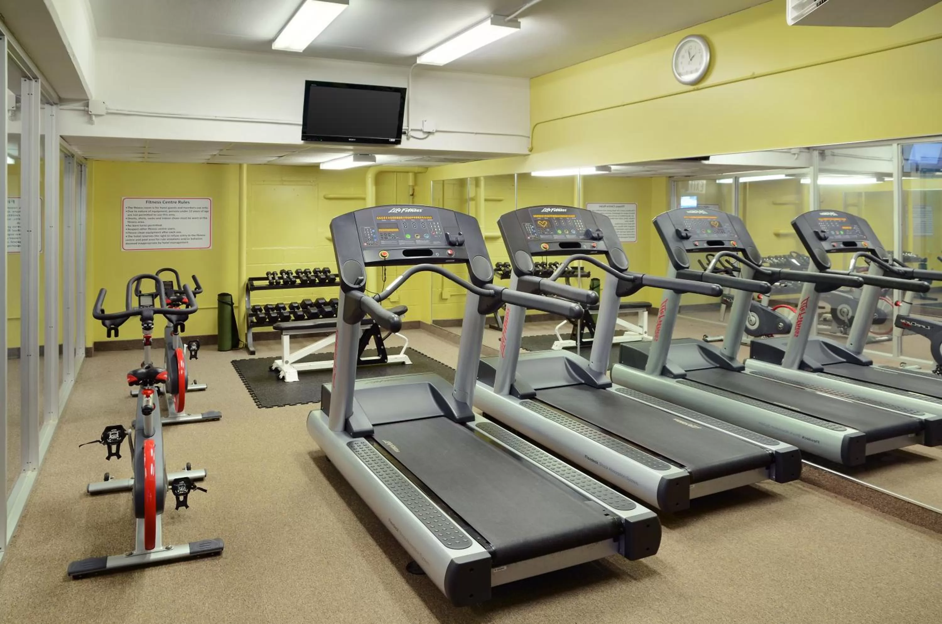 Fitness centre/facilities in Greenwood Inn & Suites