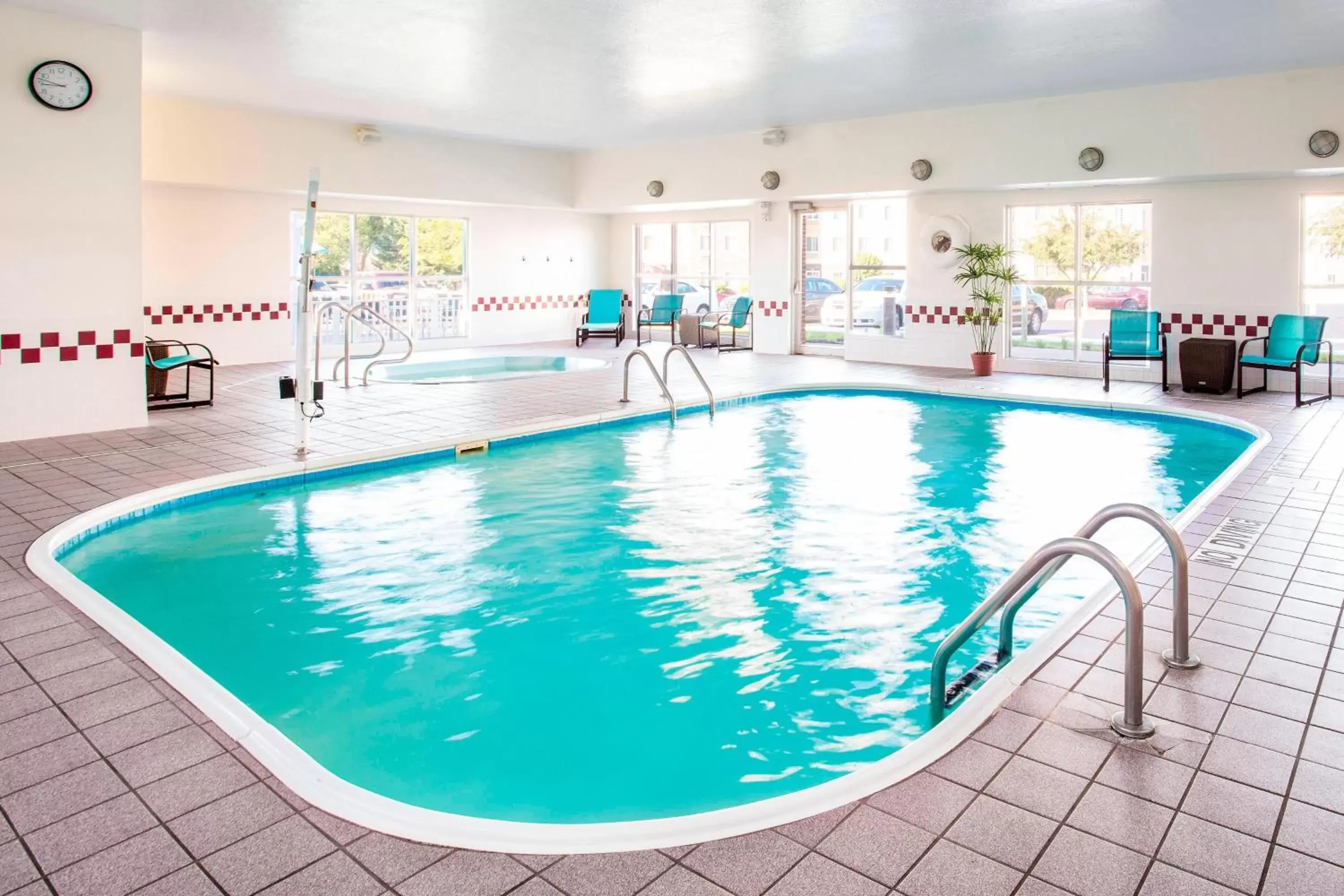 Swimming Pool in Residence Inn Rockford
