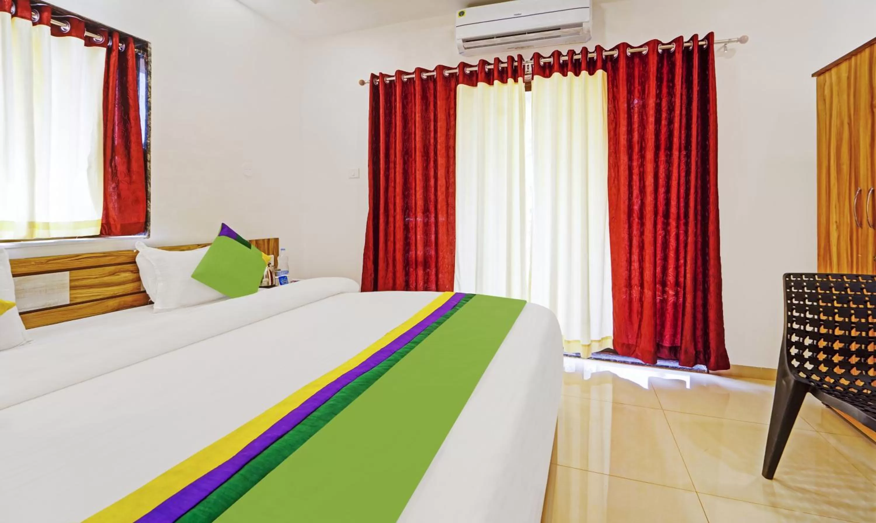 Bed in Treebo Trend Infinity View