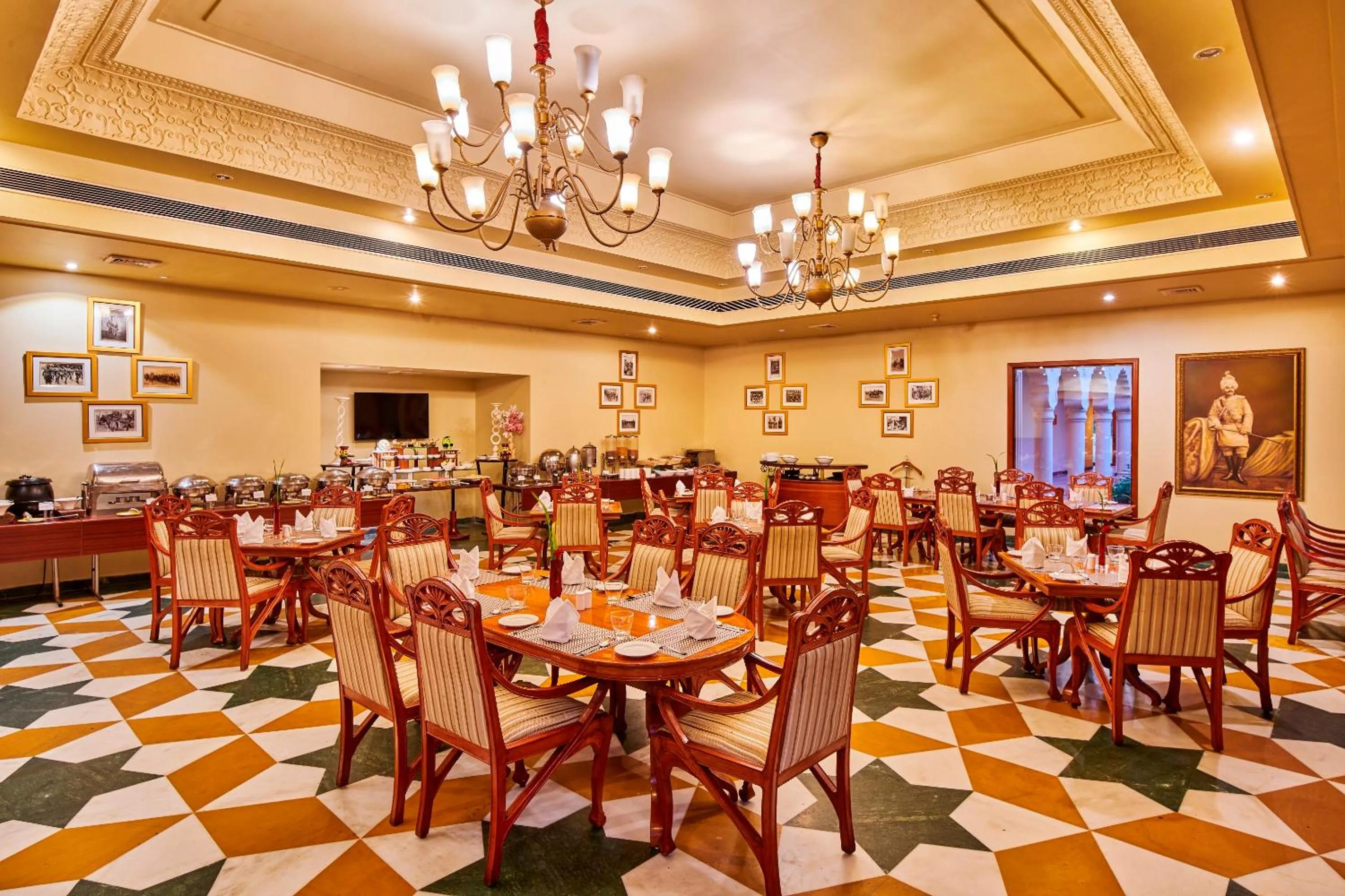 Restaurant/places to eat in The Ummed Jodhpur Palace Resort & Spa