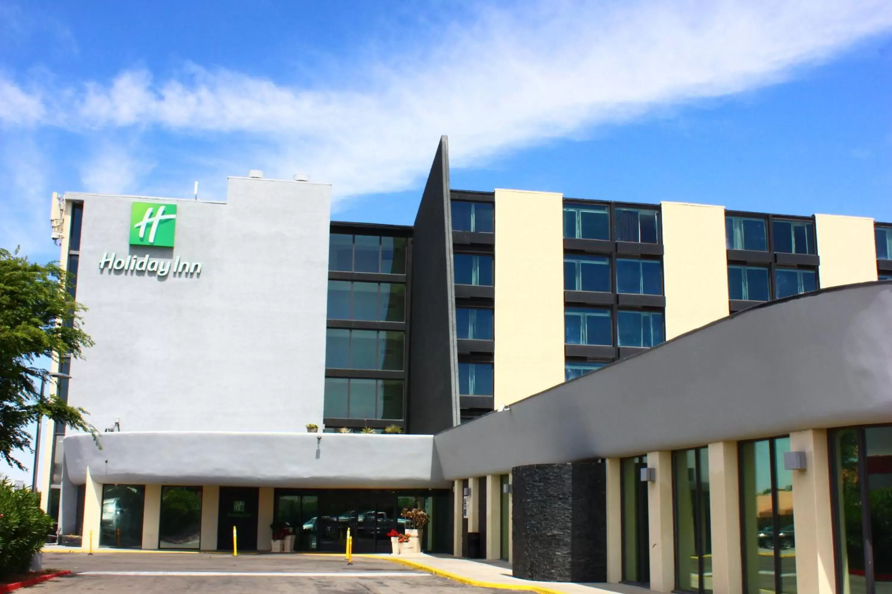 Property building in Holiday Inn Victorville, an IHG Hotel
