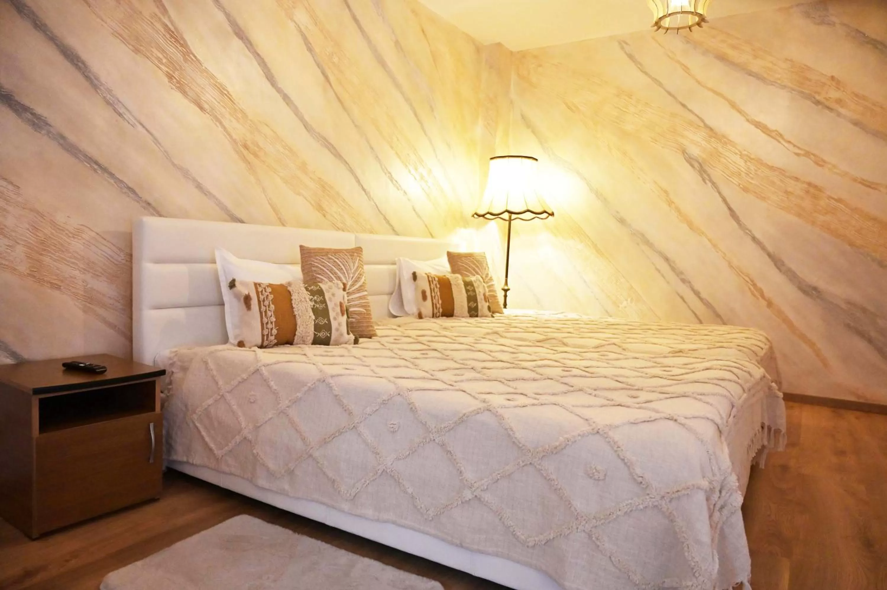 Bed in Conacul Radacinilor