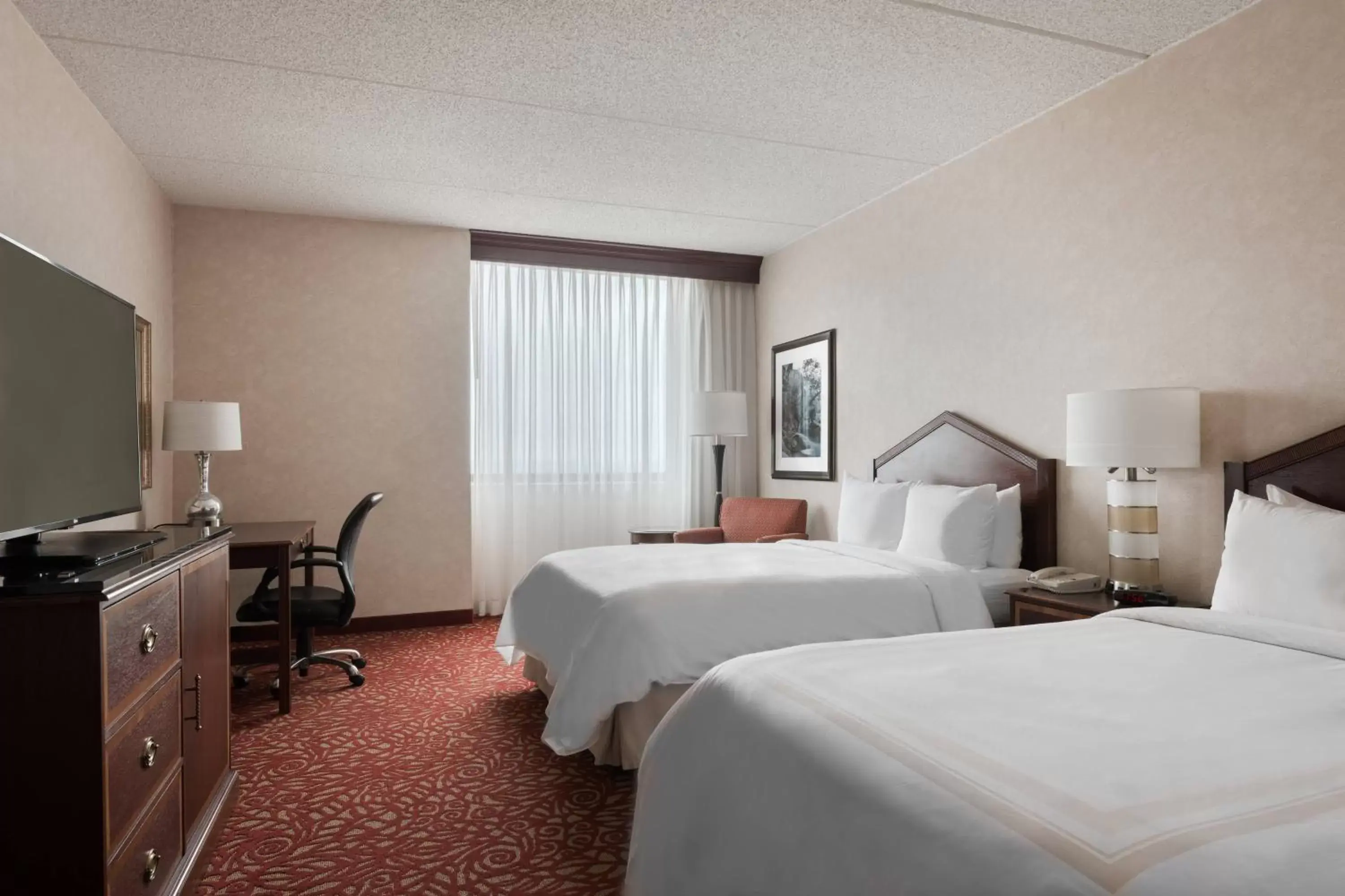 Photo of the whole room in Columbus Airport Marriott