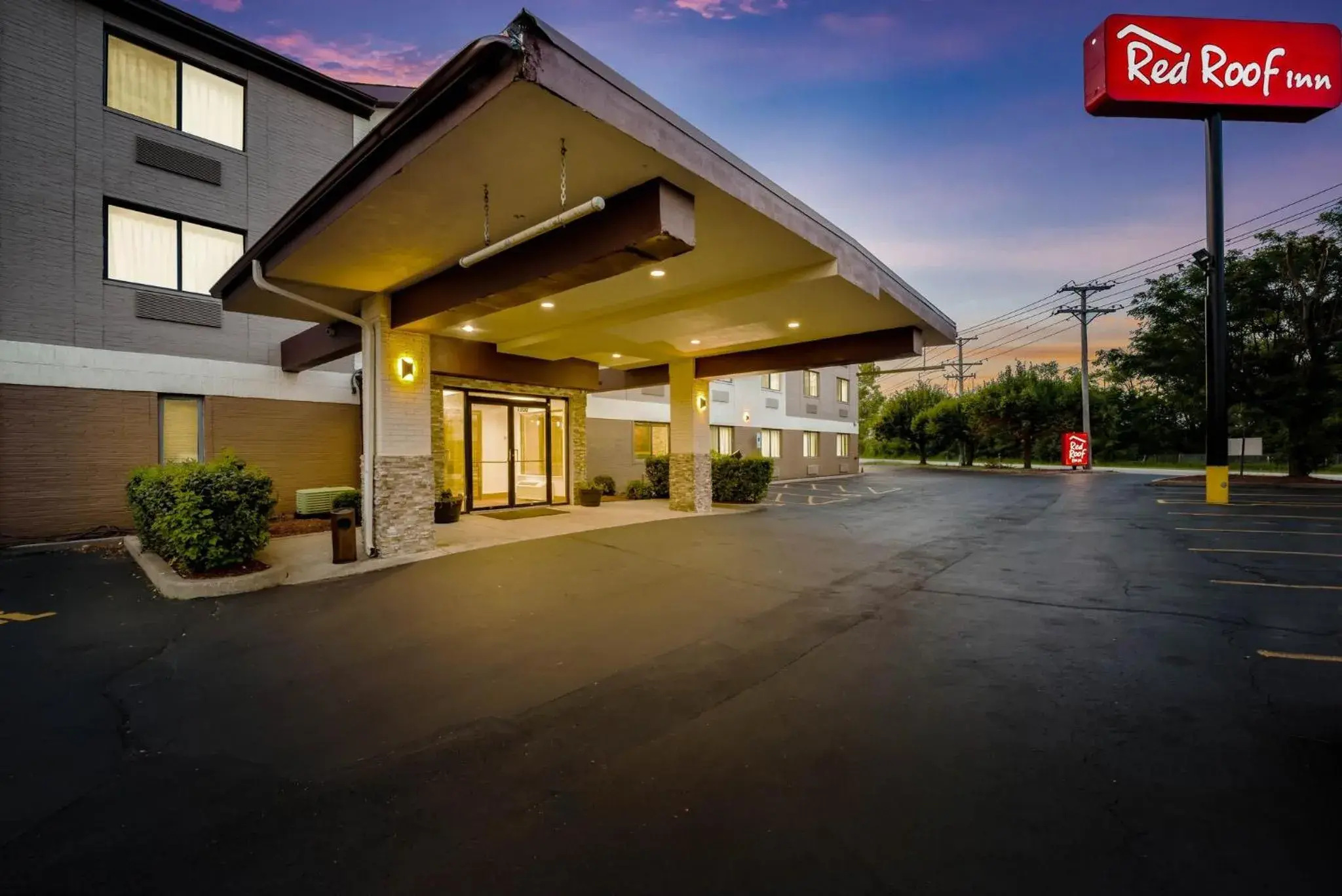 Property building in Red Roof Inn Palatine