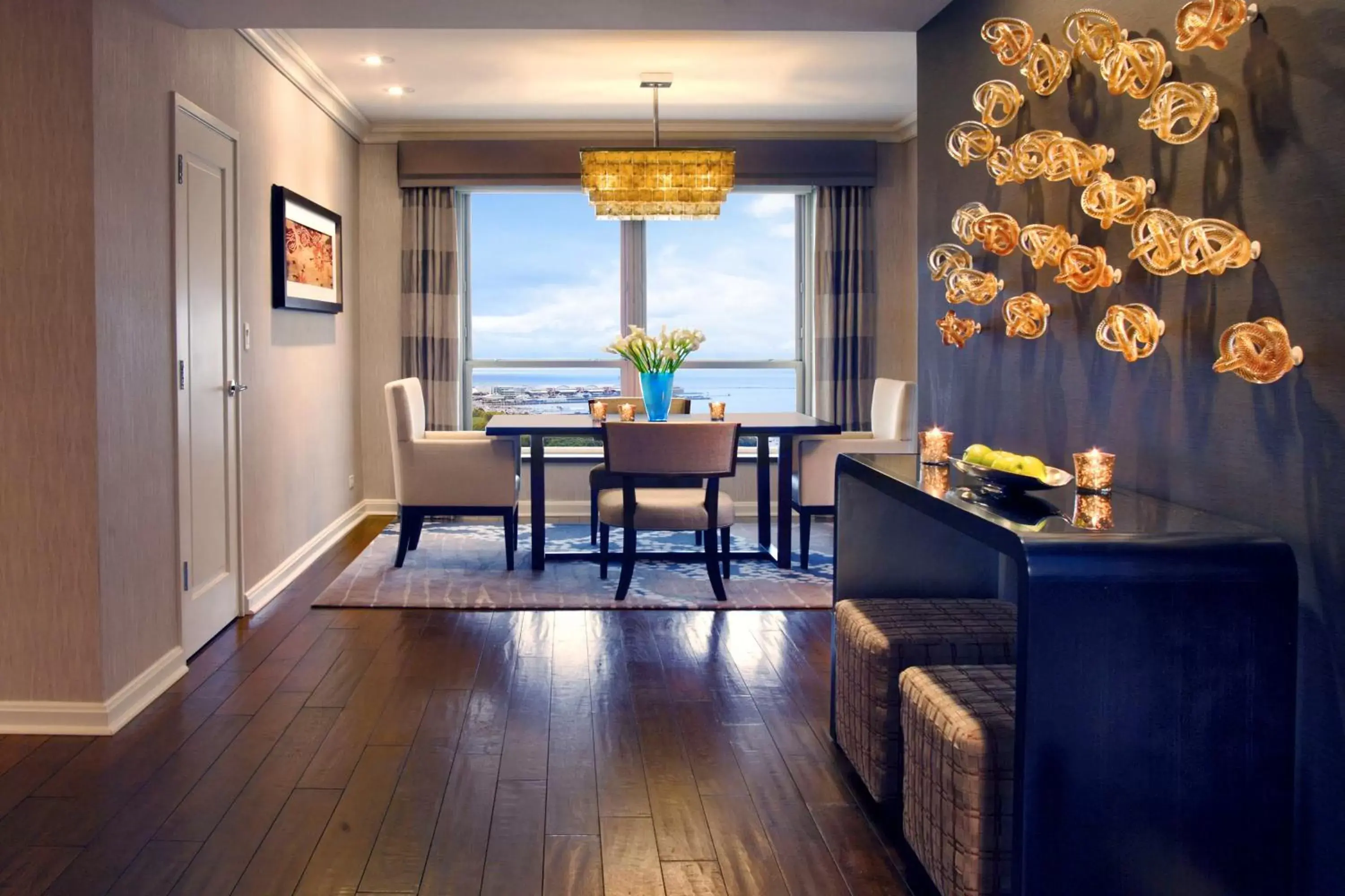 Living room, Dining Area in Hilton Chicago