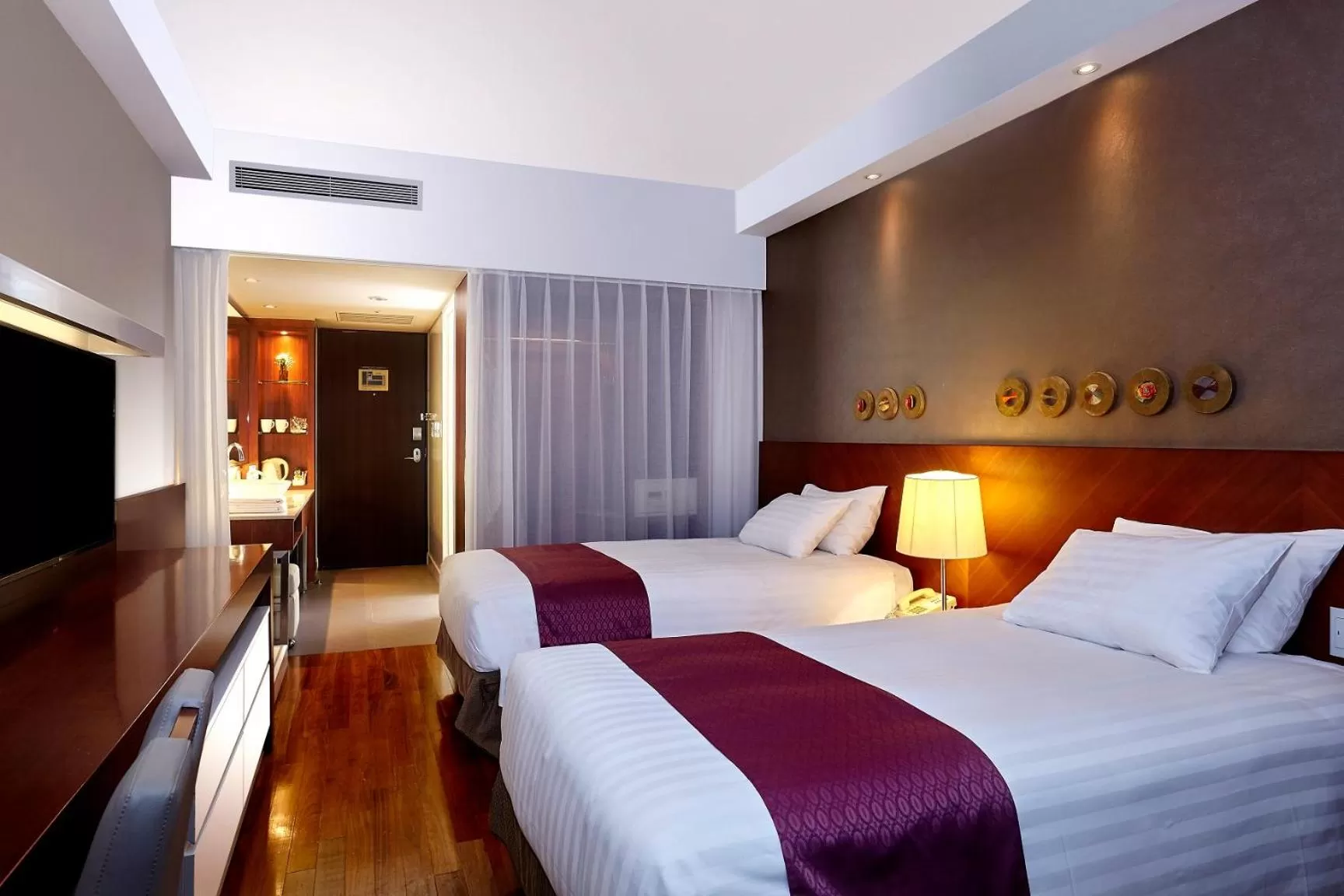 Photo of the whole room, Bed in Hotel Kukdo