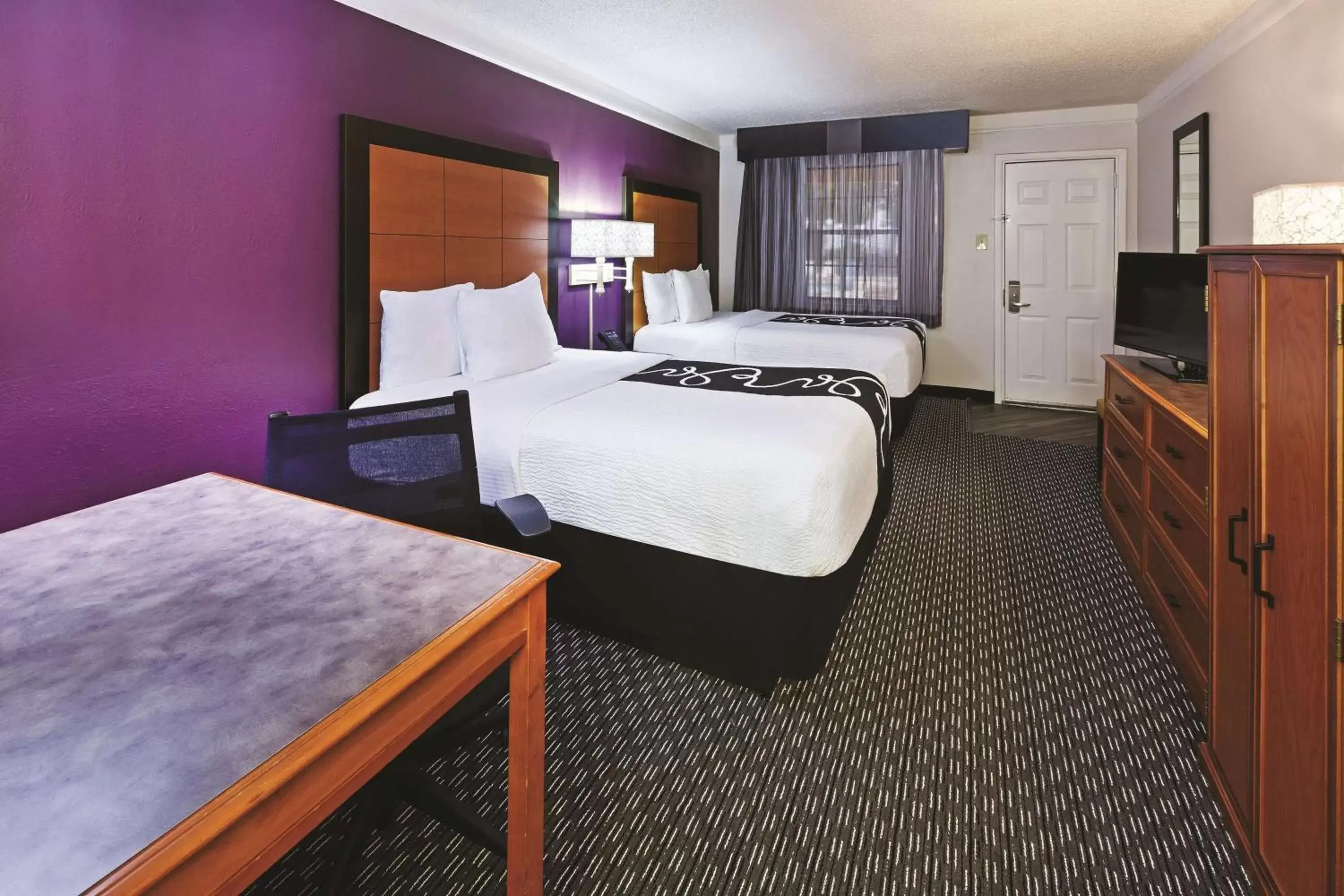 Photo of the whole room, Bed in La Quinta Inn & Suites by Wyndham And Conference Center San Angelo