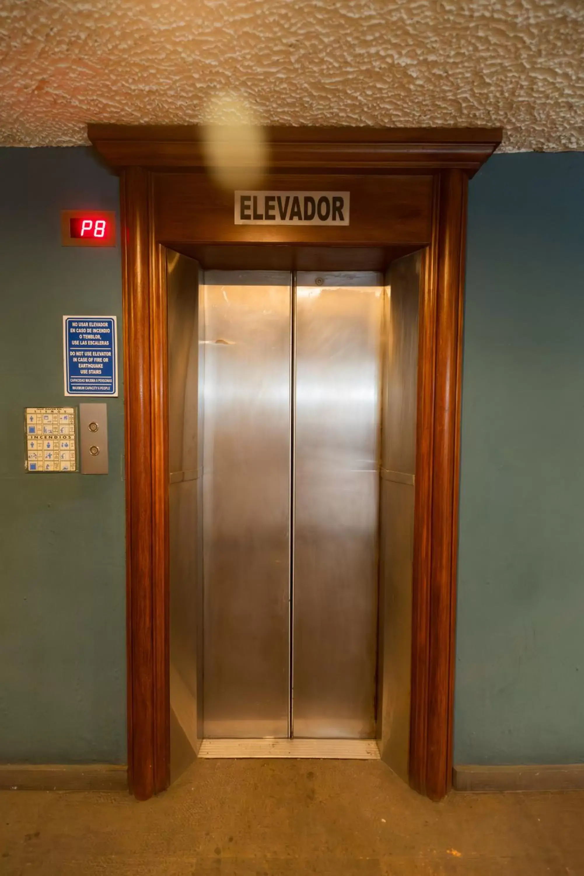 elevator in Hotel Santiago De Compostela - Guadalajara Centro Historico