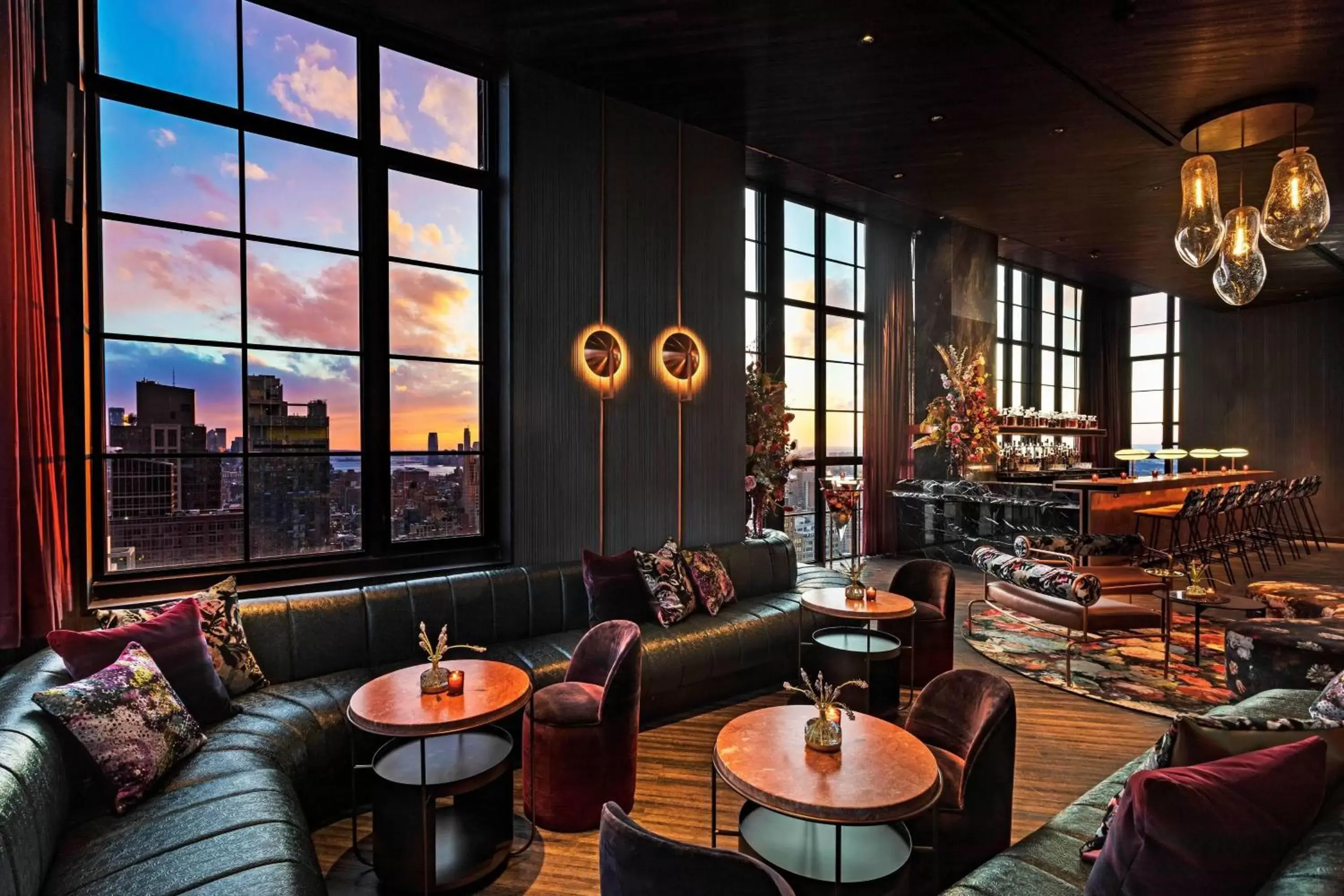 Restaurant/places to eat, Lounge/Bar in Moxy NYC Chelsea