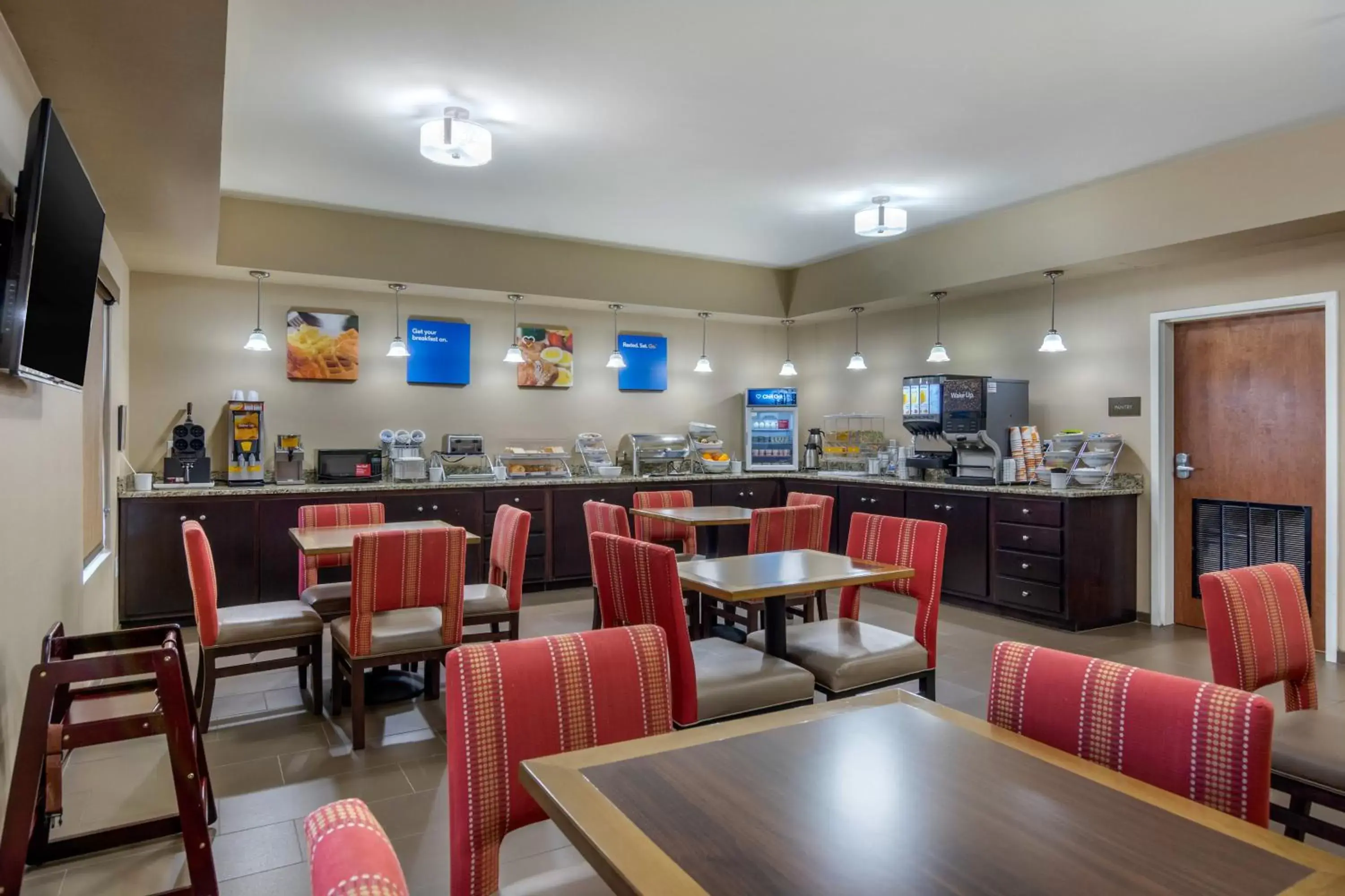 American breakfast, Restaurant/Places to Eat in Comfort Inn South Chesterfield - Colonial Heights