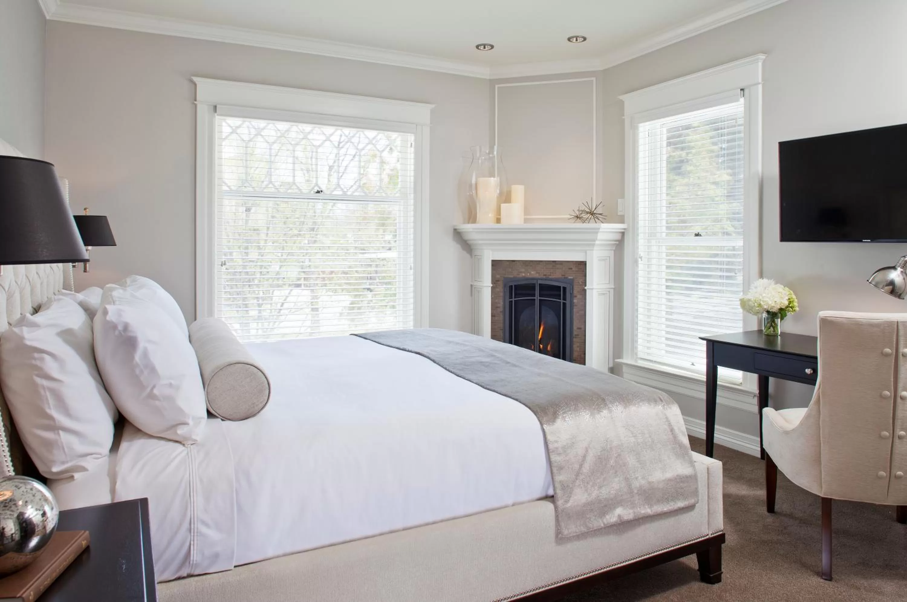 Photo of the whole room, Bed in Edwards House