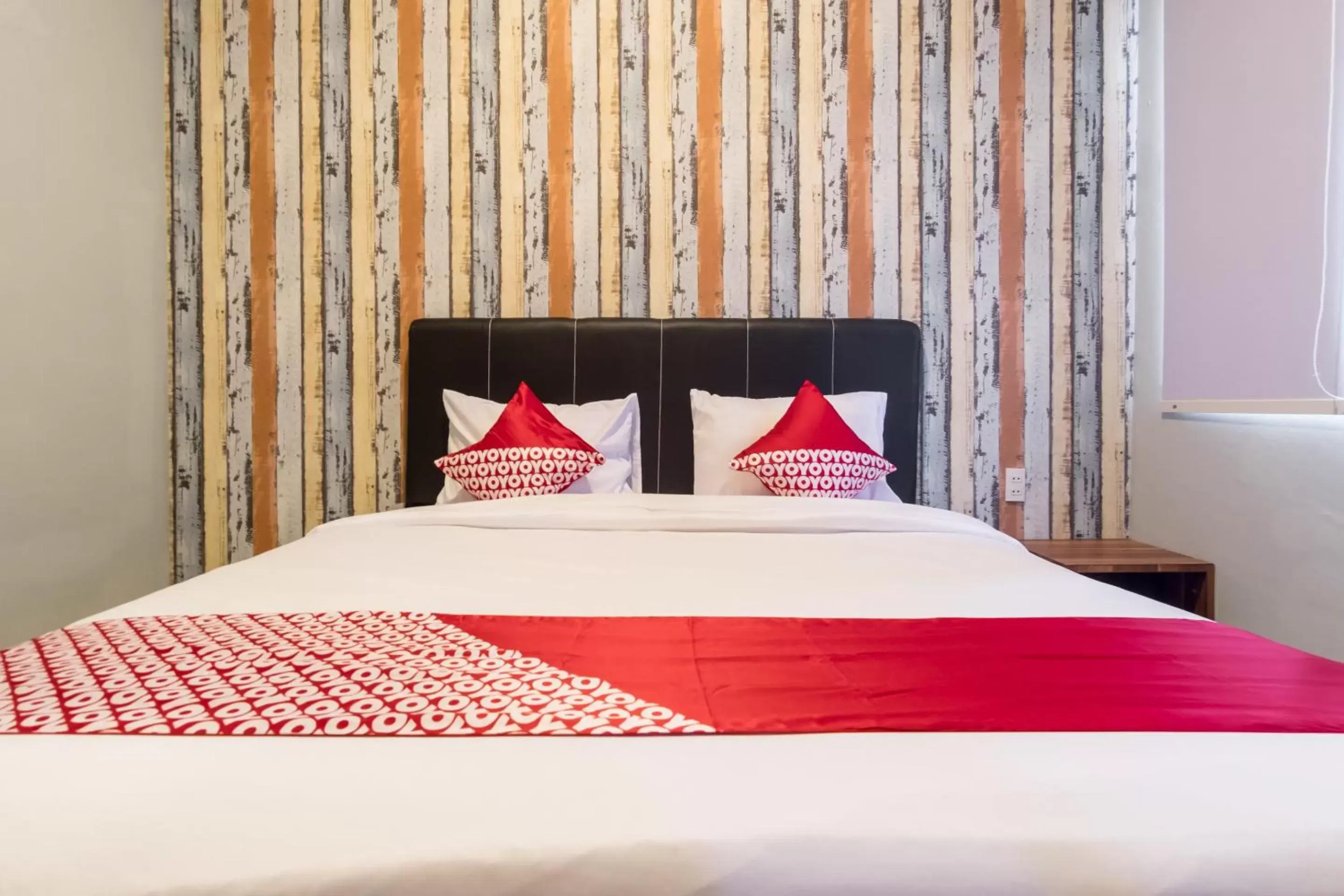 Bedroom, Bed in Super OYO 360 Mangaan Residence