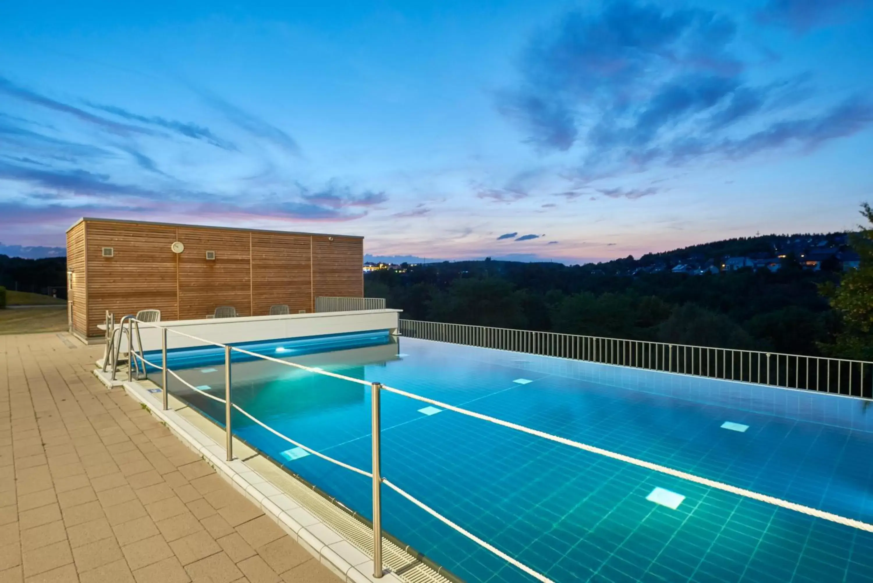 Swimming Pool in Hotel Oversum Winterberg Ski- und Vital Resort