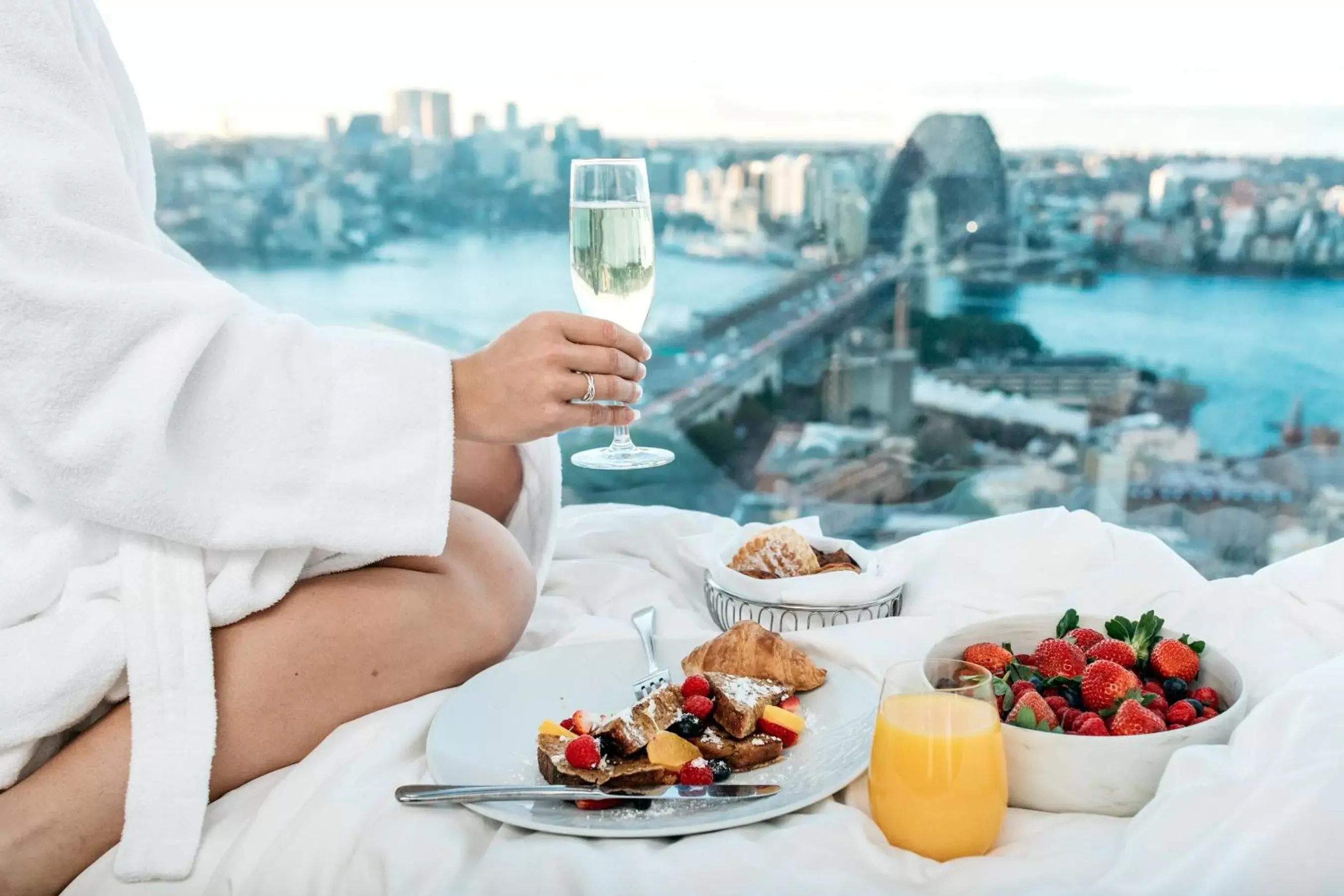 Food and drinks in Shangri-La Sydney Food and drinks in Shangri-La Sydney