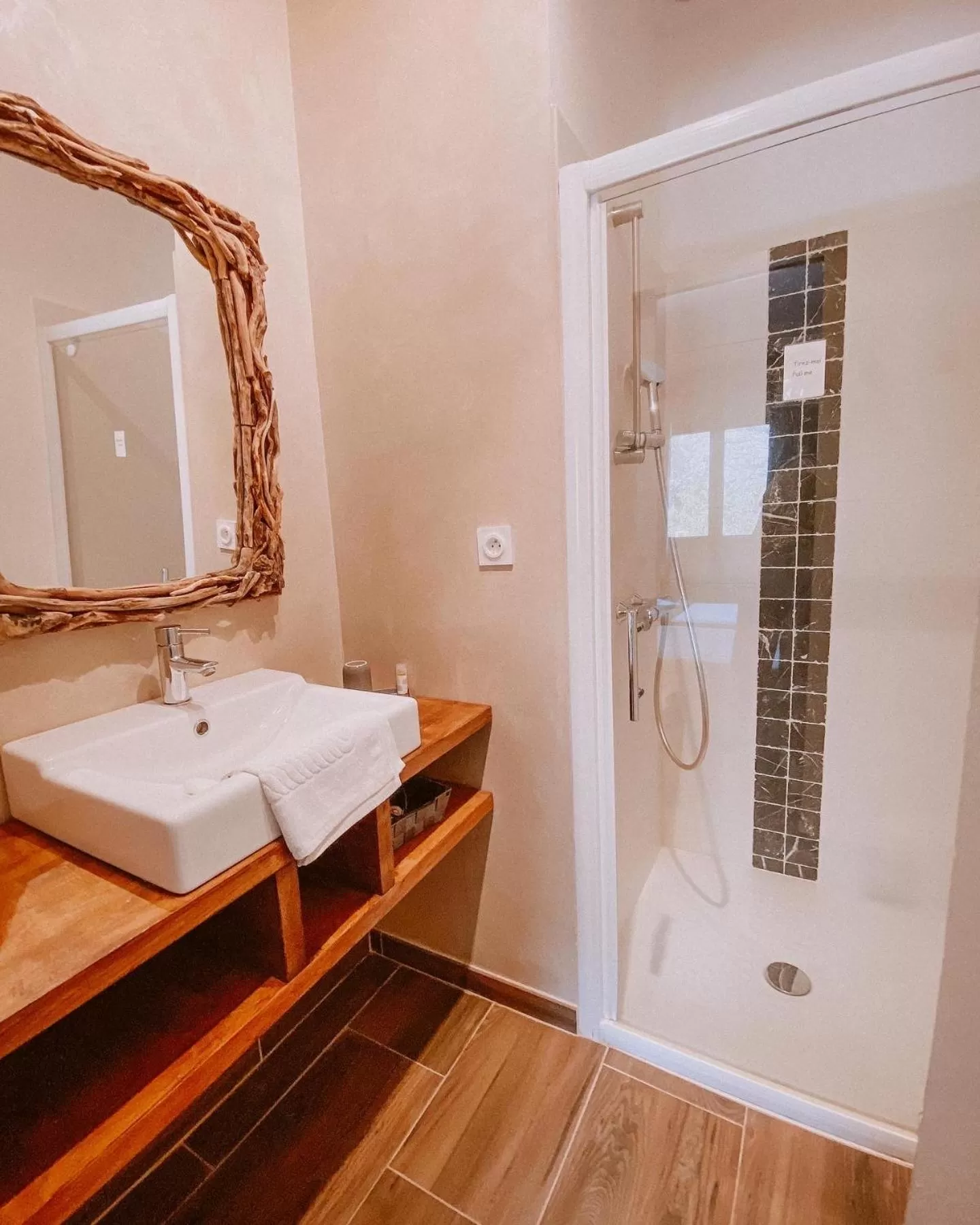 Bathroom in Auberge De La Foret Bonifatu