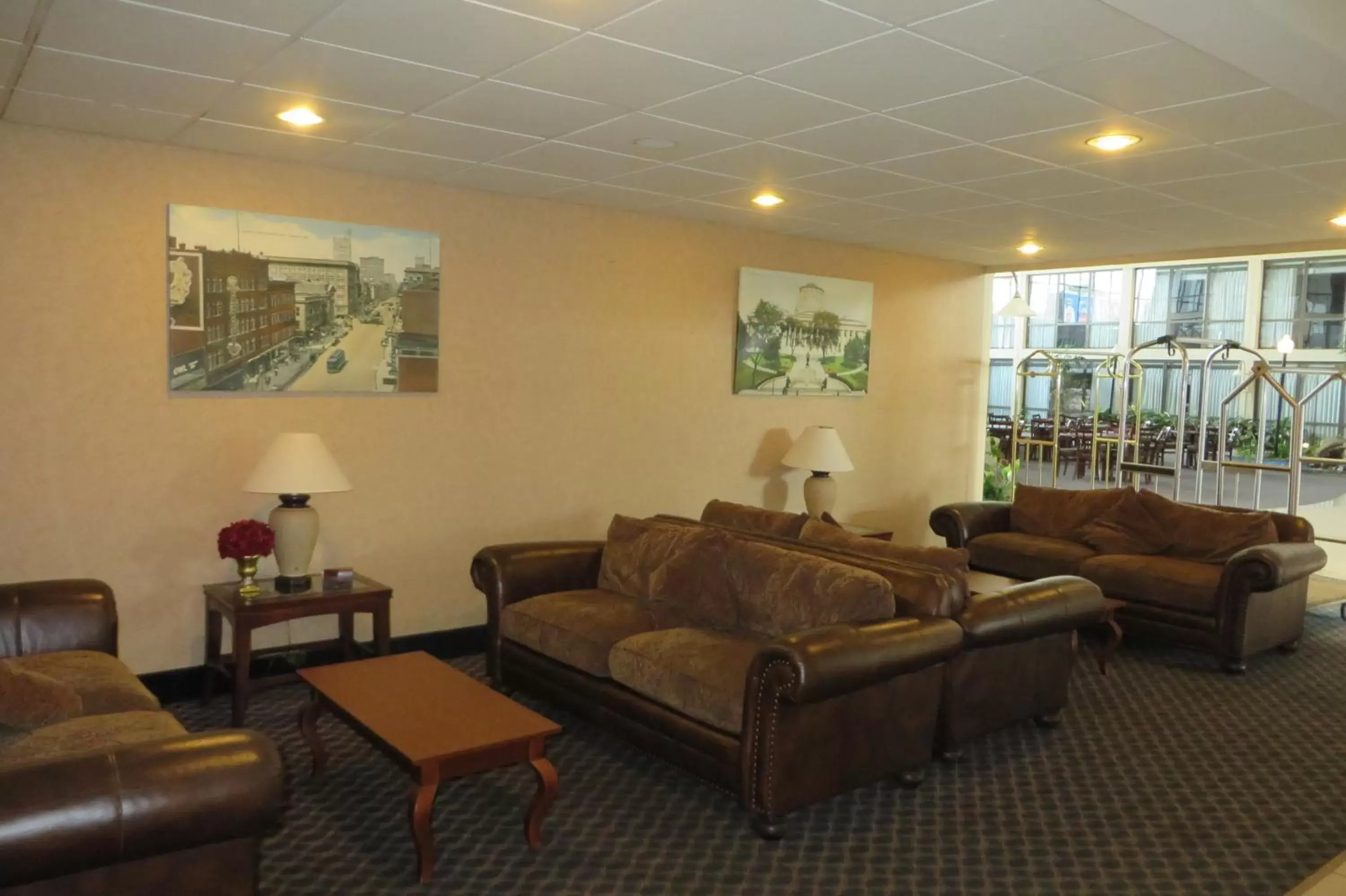 Lobby or reception, Seating Area in Days Inn by Wyndham Columbus Airport