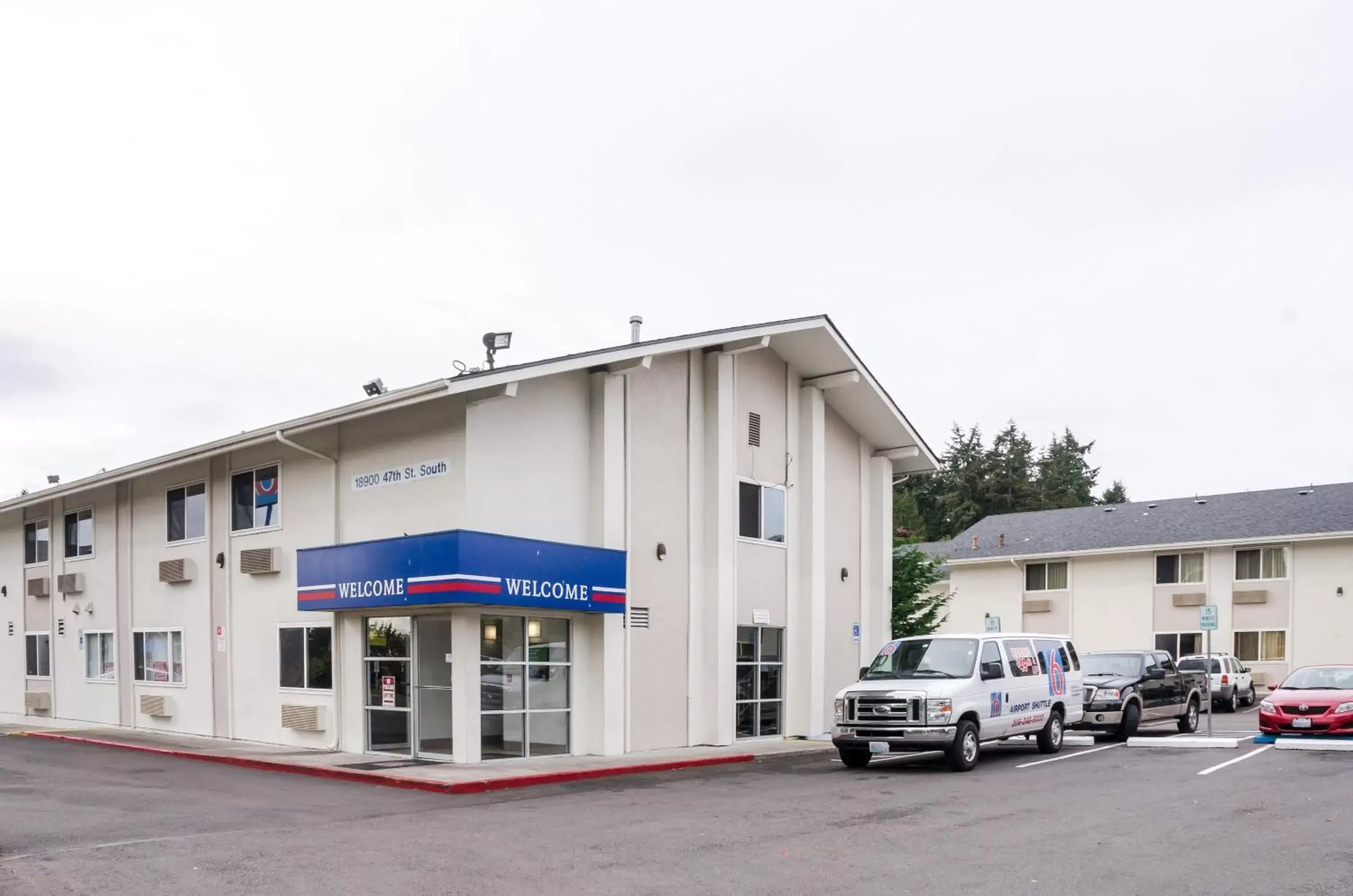 Facade/entrance, Property Building in Motel 6-Seattle, WA - Sea-Tac Airport South