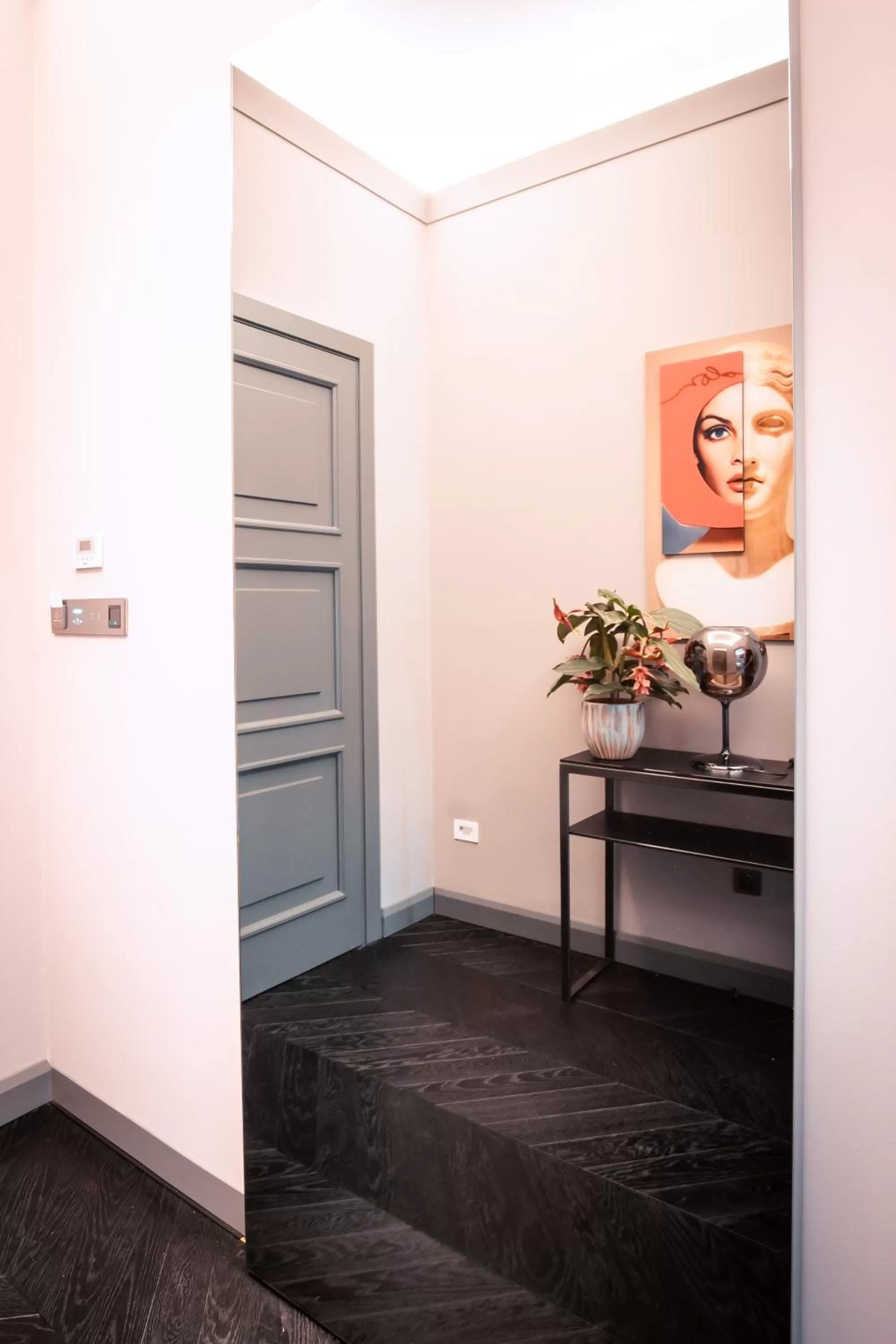 Decorative detail in Sa Suites