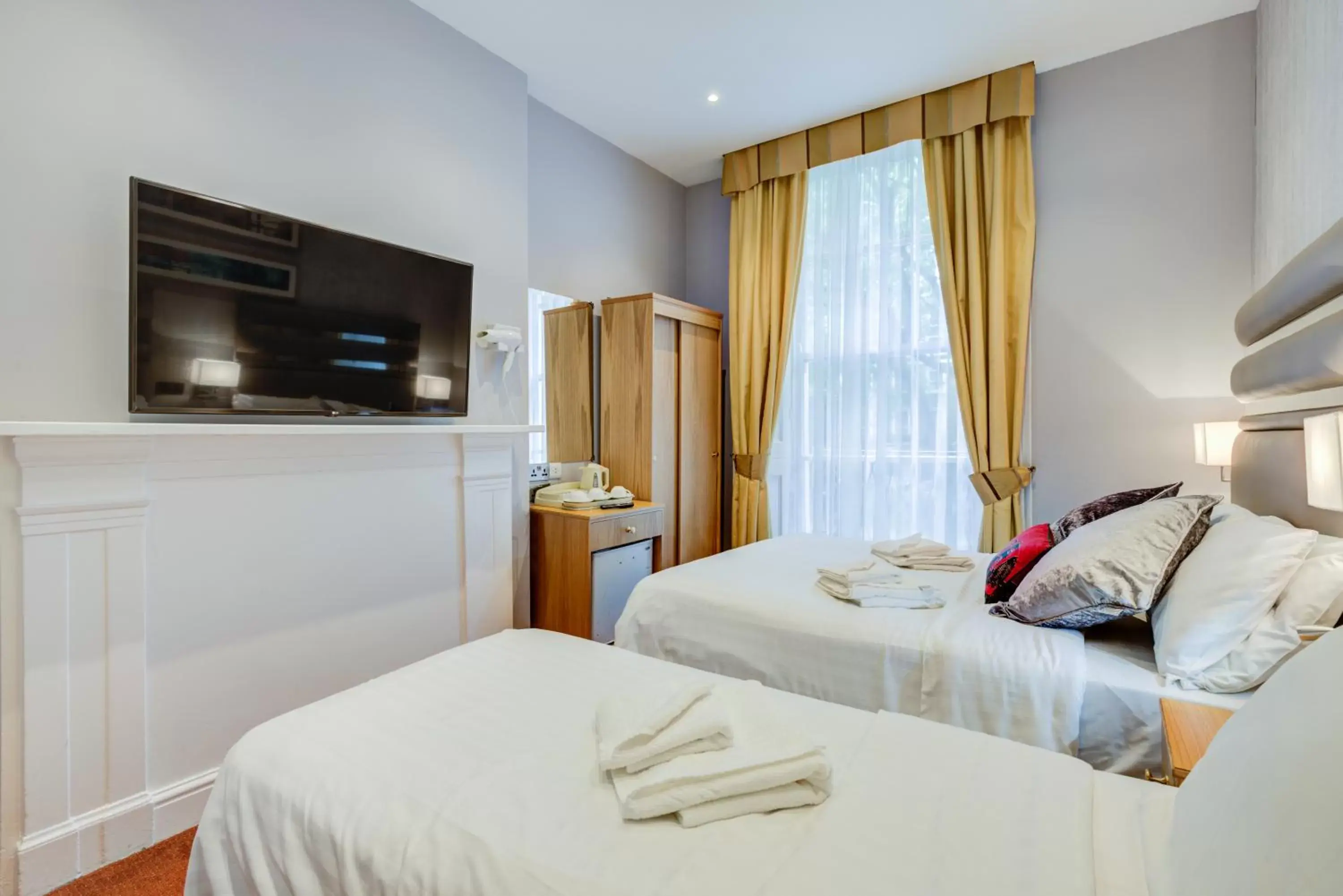 Bed in KingswayPark Hotel at Park Avenue Bed in KingswayPark Hotel at Park Avenue