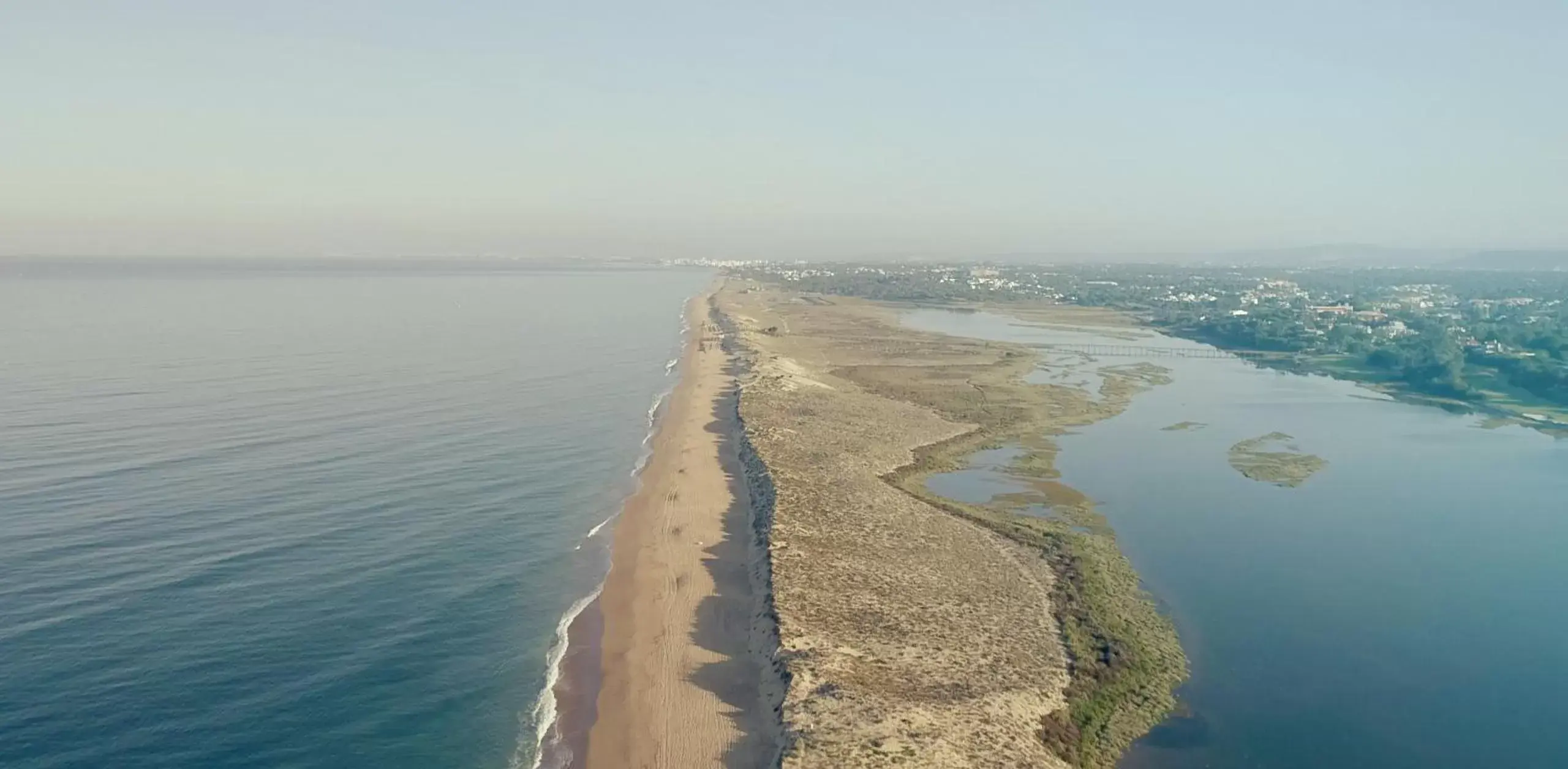 Other, Bird's-eye View in Pine House - Faro Airport, Beach and City Center