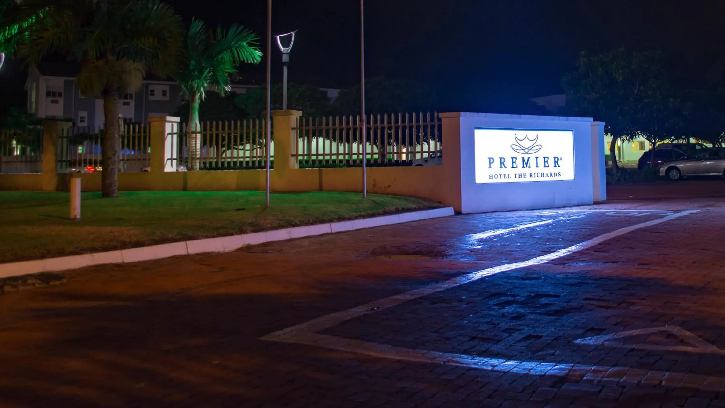 Facade/entrance, Property Building in Premier Hotel The Richards