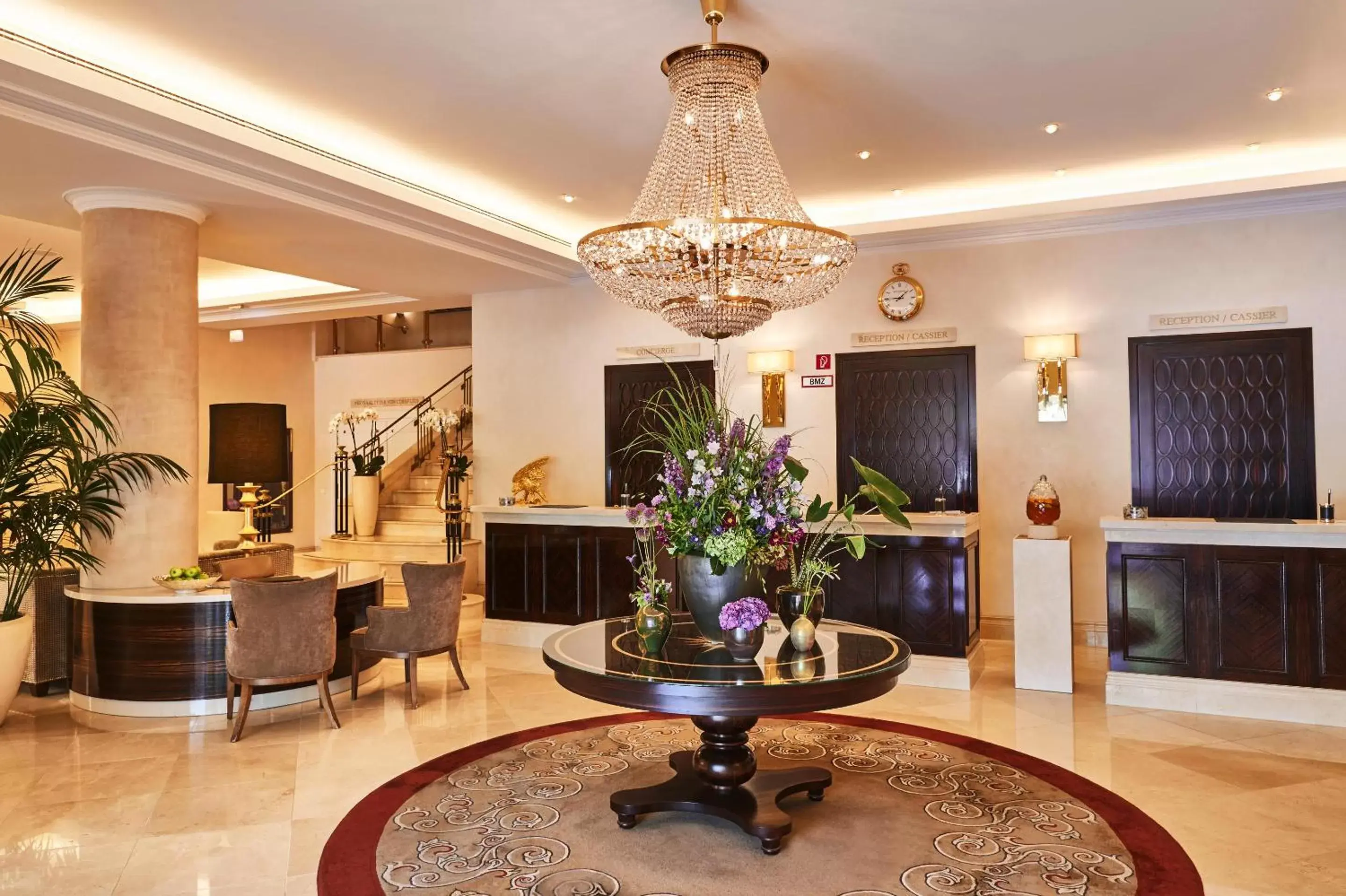 Lobby or reception in Steigenberger Icon Parkhotel Düsseldorf Lobby or reception in Steigenberger Icon Parkhotel Düsseldorf