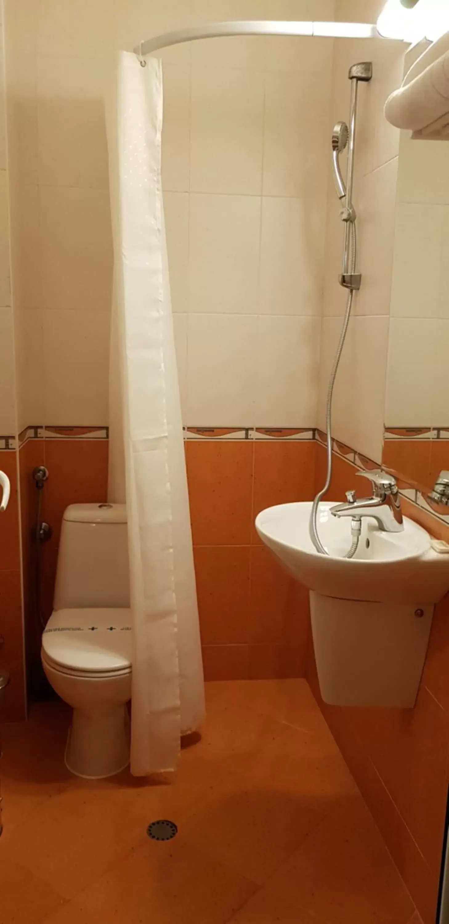 Bathroom in Hotel Odeon