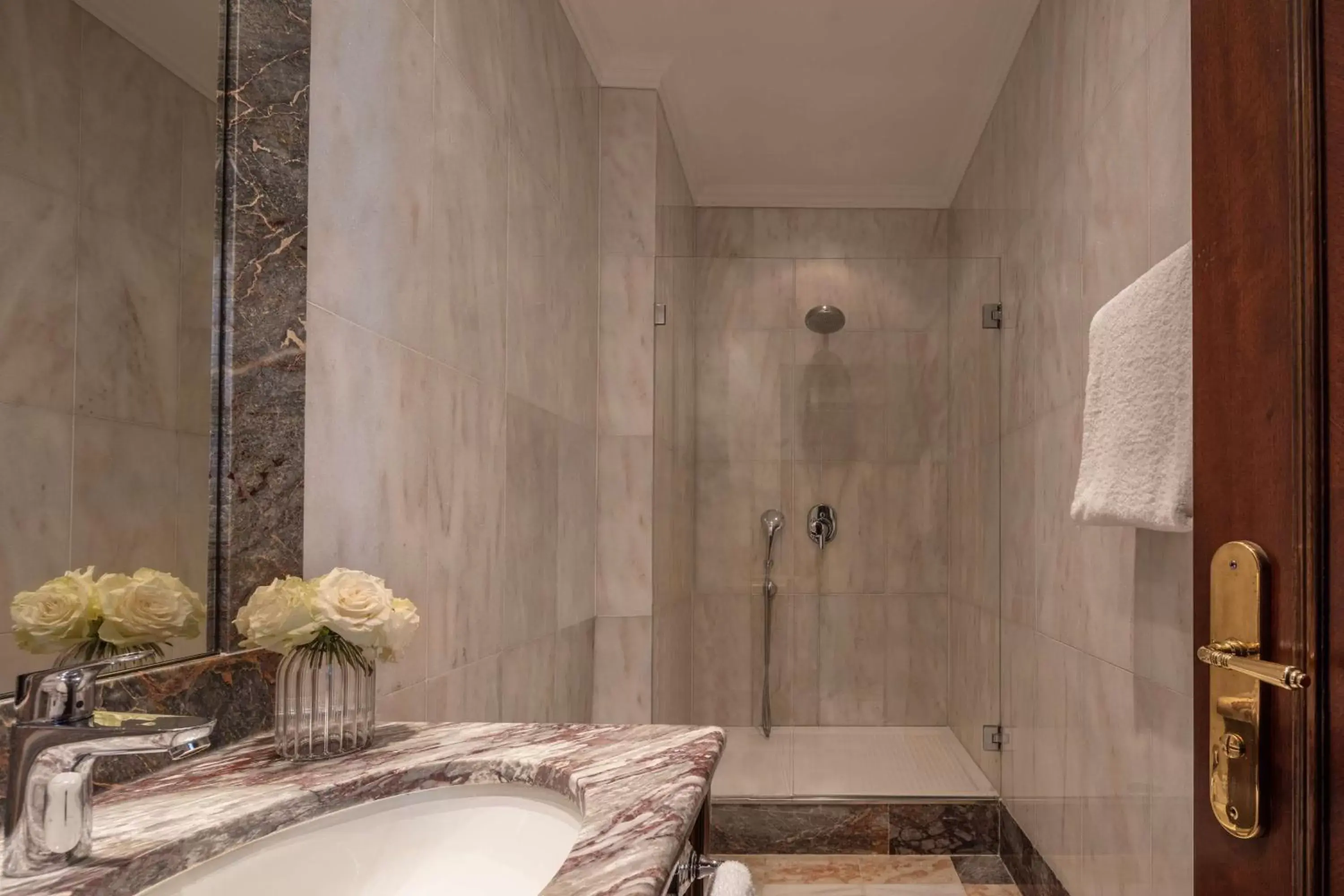Shower, Bathroom in Anantara Palazzo Naiadi Rome Hotel - A Leading Hotel of the World