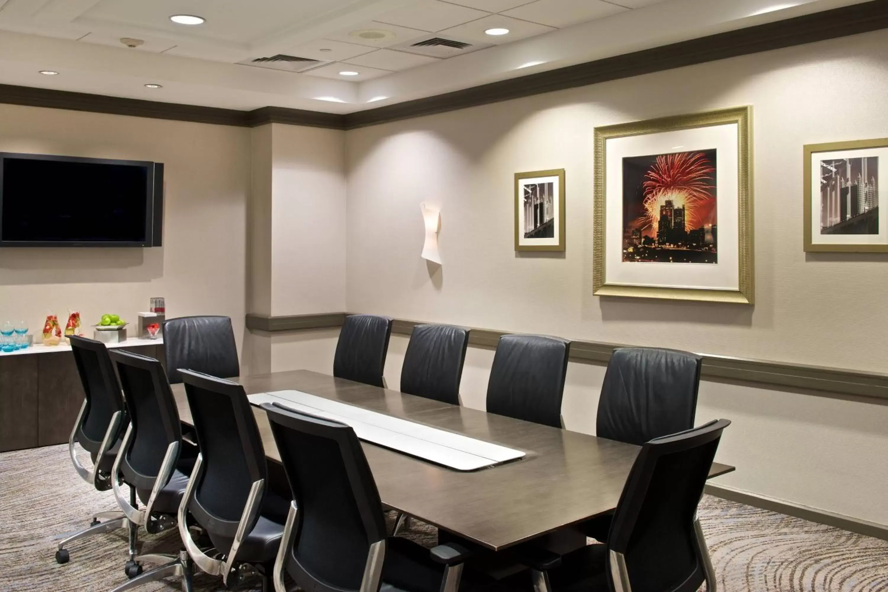 Meeting/conference room in Pittsburgh Airport Marriott