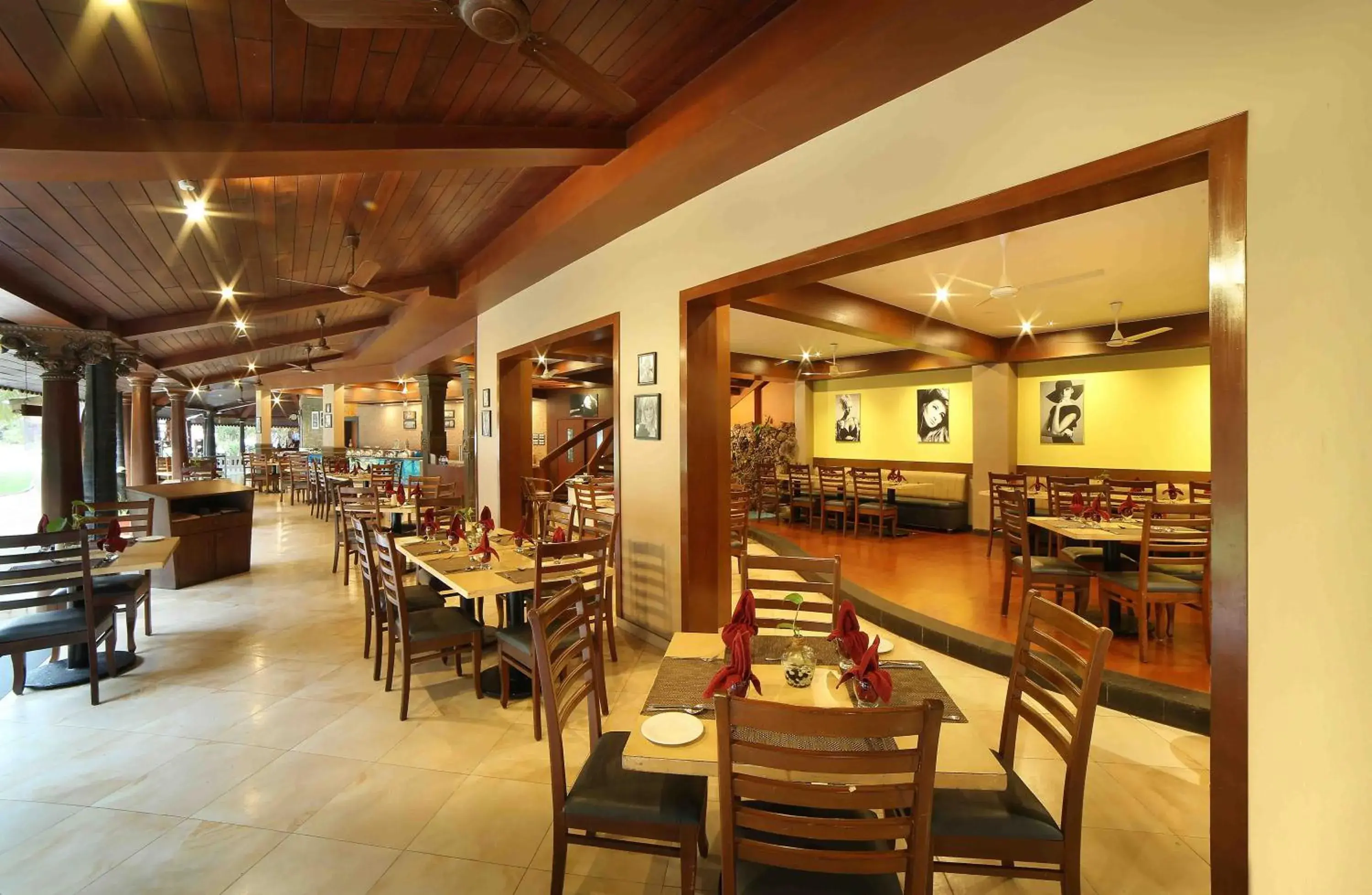 Restaurant/Places to Eat in Uday Samudra Leisure Beach Hotel