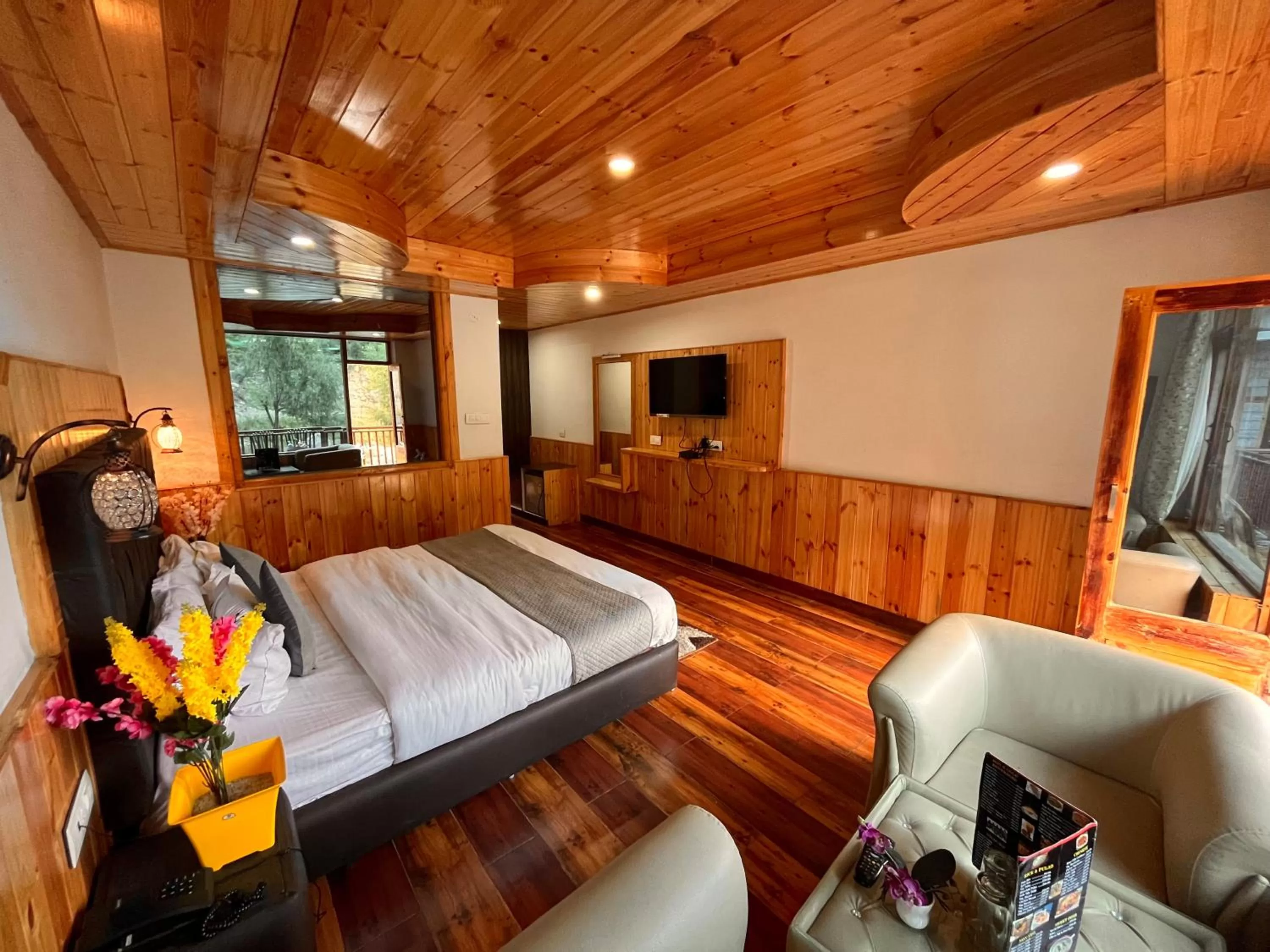 Himalayan Riverside Resort, Manali