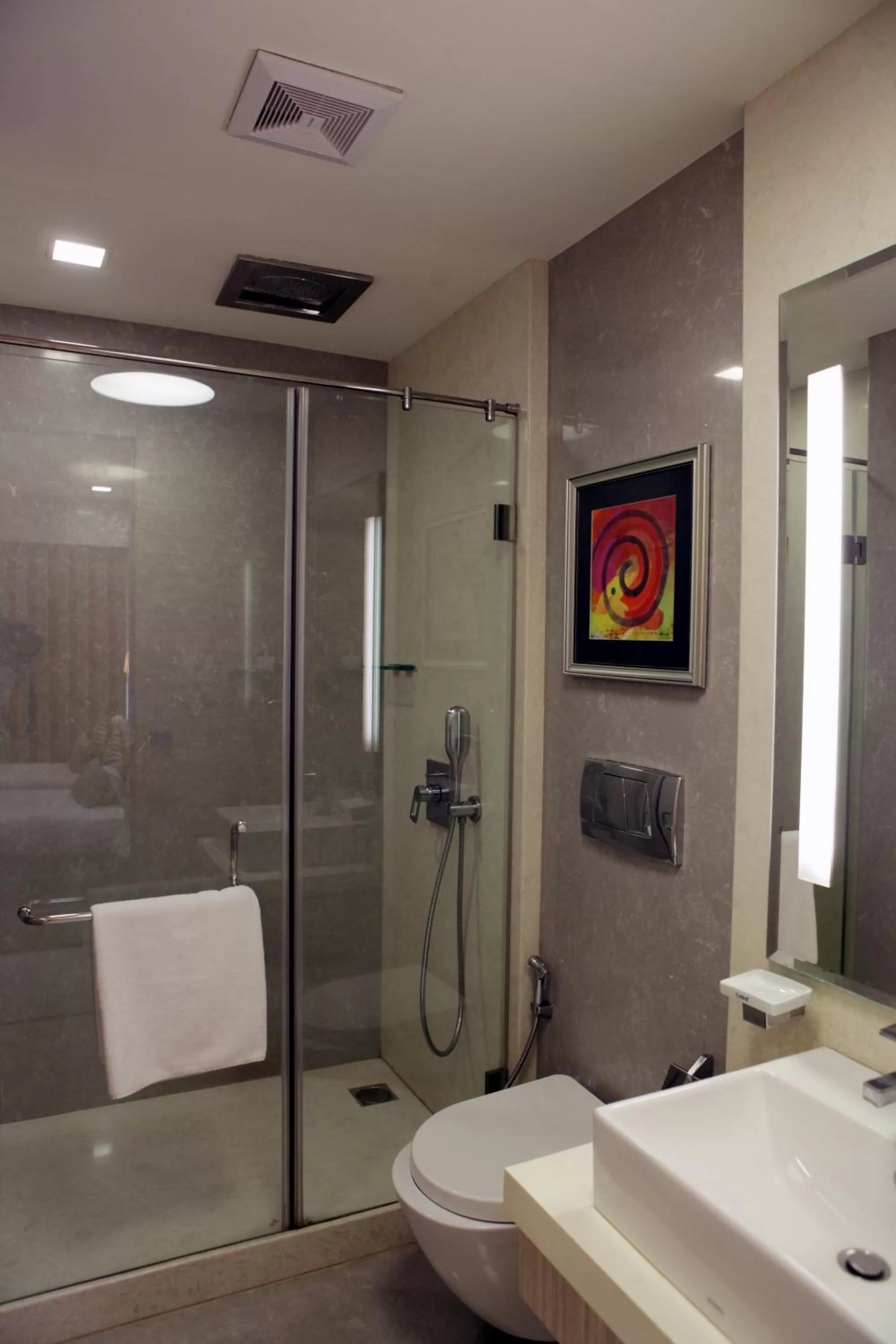 Bathroom in Residency Hotel Fort