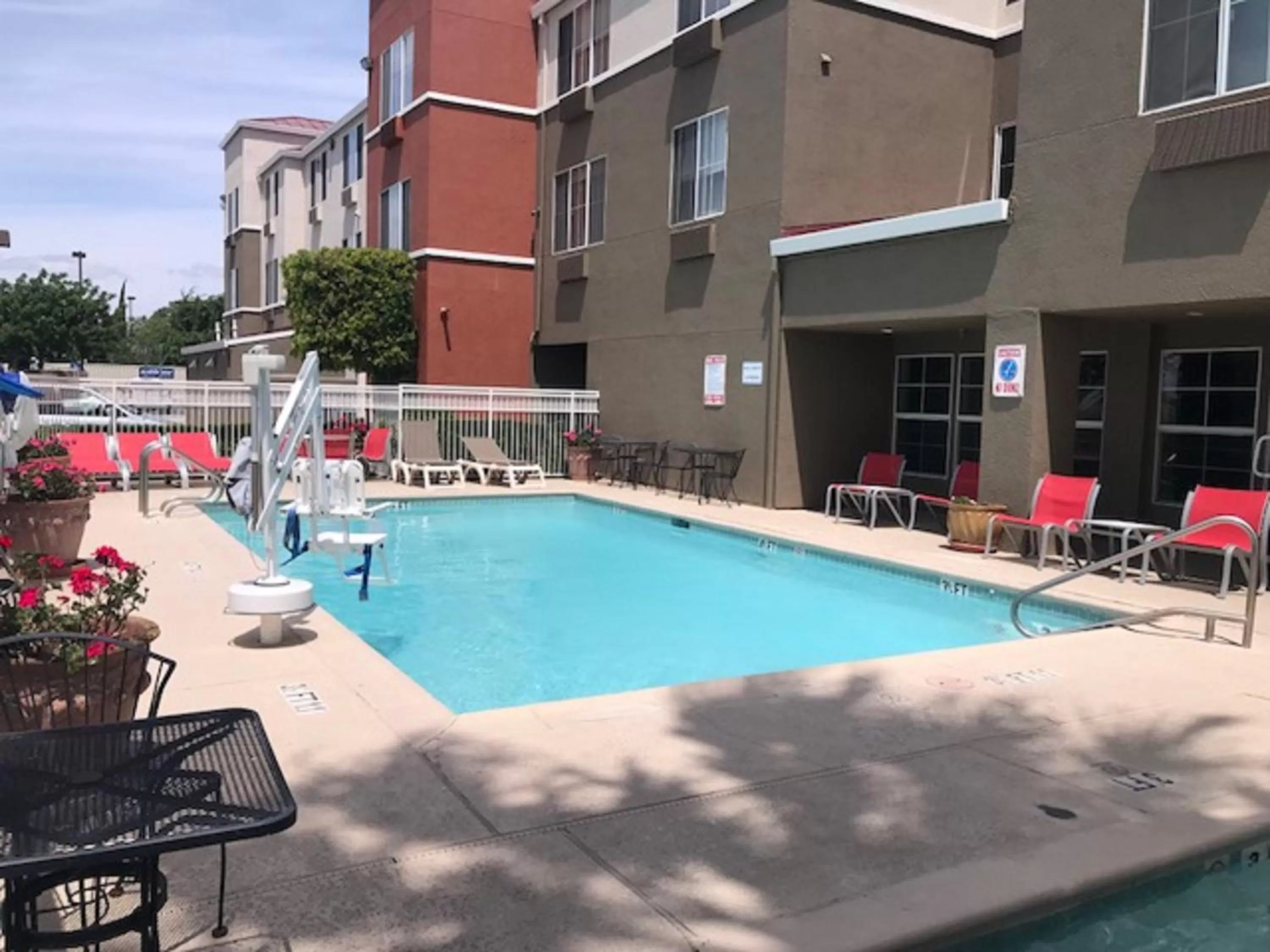 Swimming pool in Holiday Inn Express & Suites Tracy by IHG