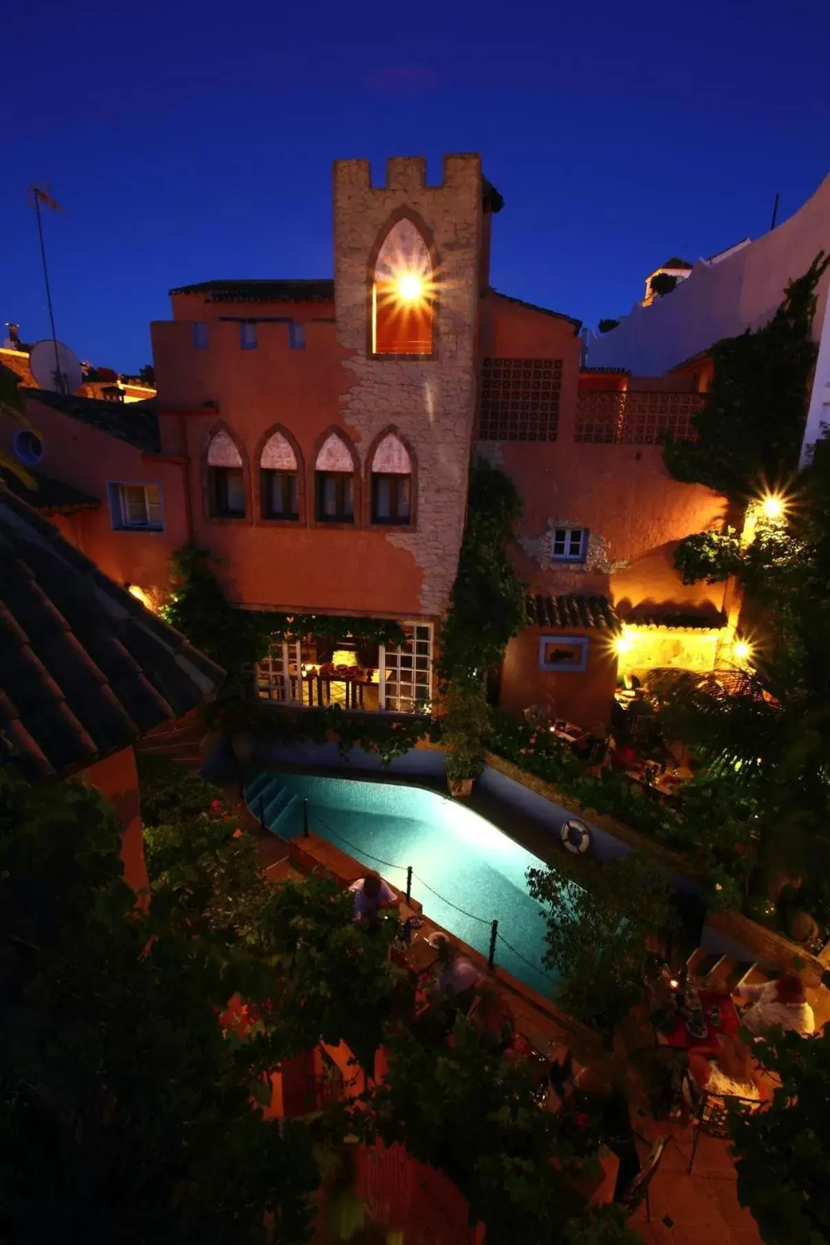 Facade/entrance, Property Building in Hotel Amanhavis