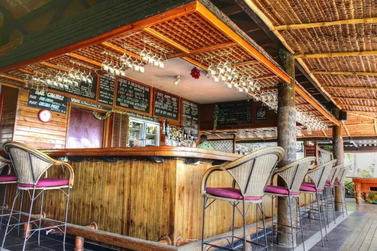 Lounge or bar in Club Fiji Resort Lounge or bar in Club Fiji Resort